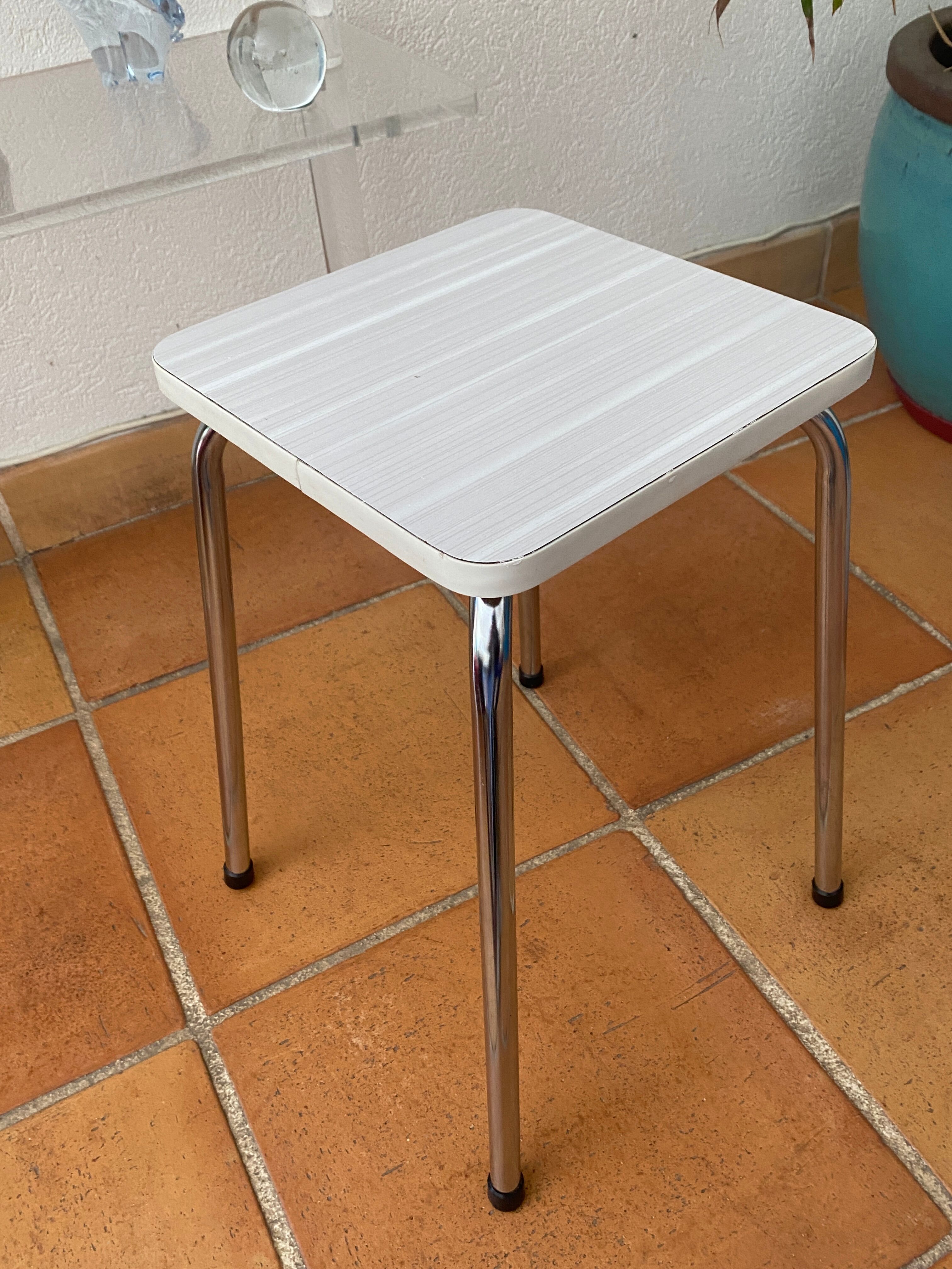 Tabouret en Formica