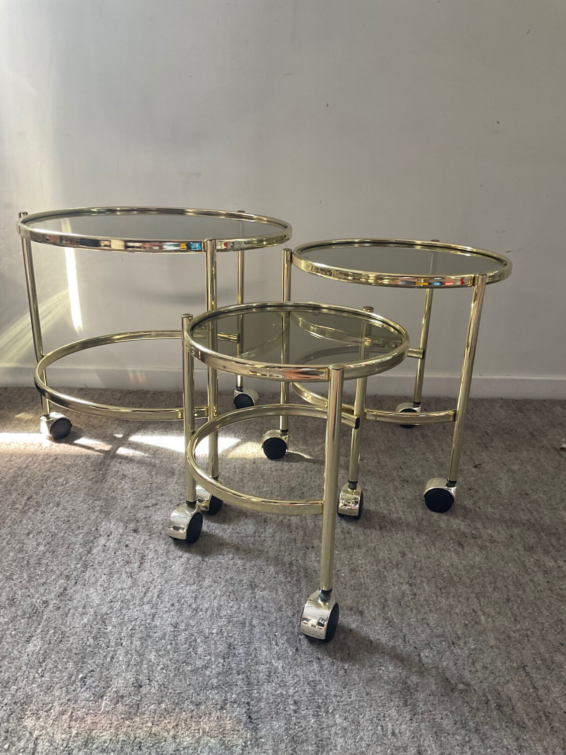 Series of 3 vintage nesting tables from the 70s-80s