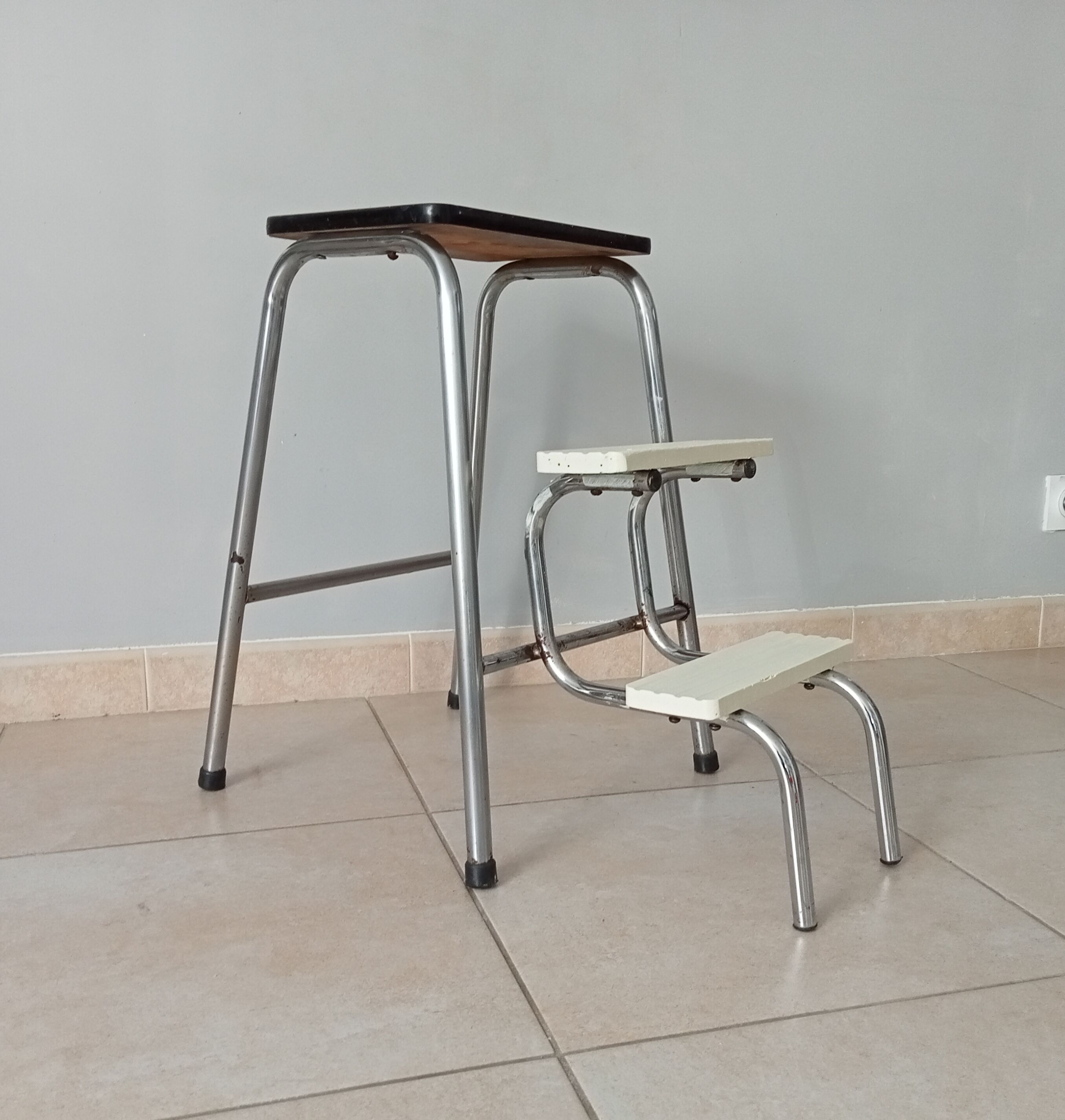 Vintage folding stepladder 60s