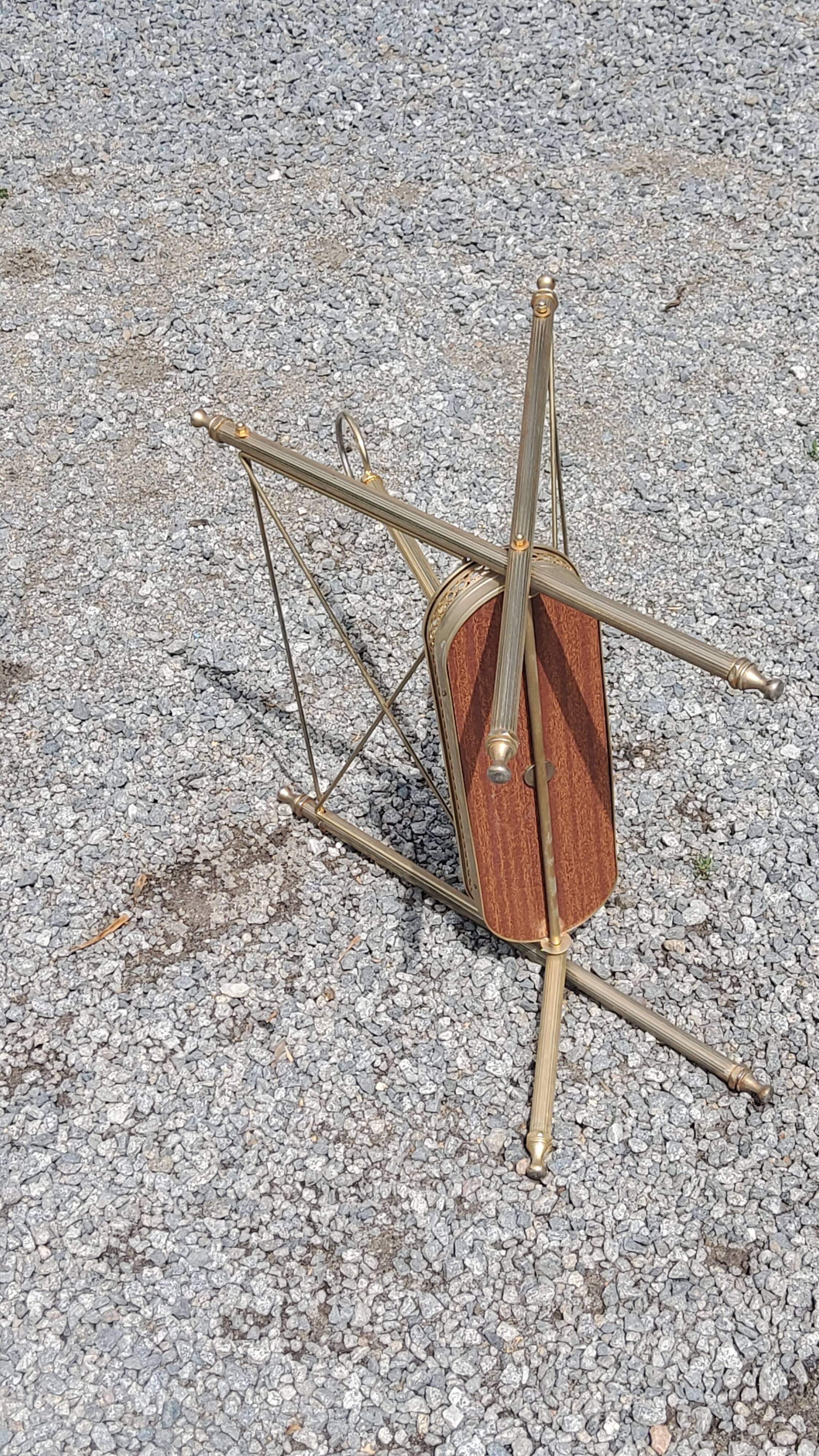 Vintage magazine rack from the 60s in neo-classical style in gold metal and mahogany