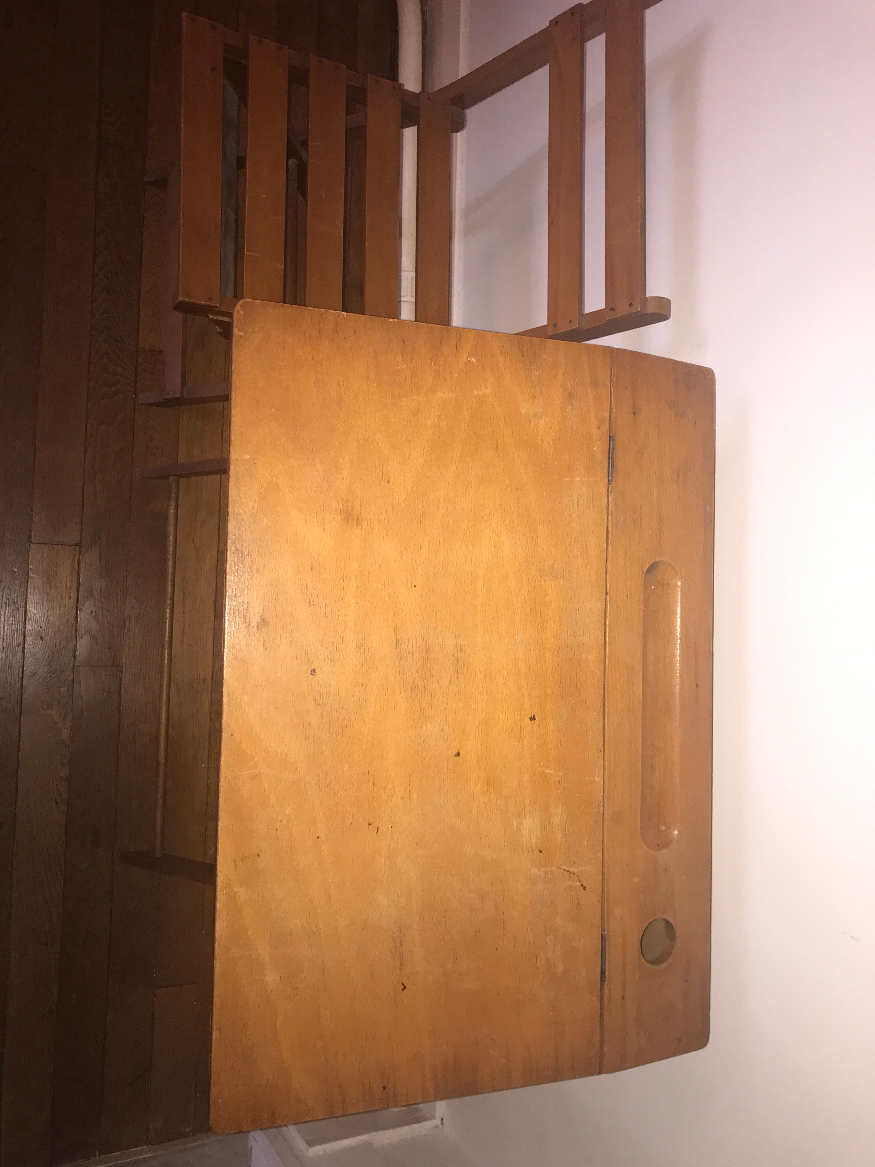 Child desk and chair