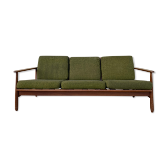 Scandinavian bench