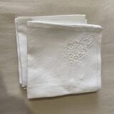 Set of linen towels monogram tn