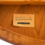 Scandinavian extending table by David Rosen