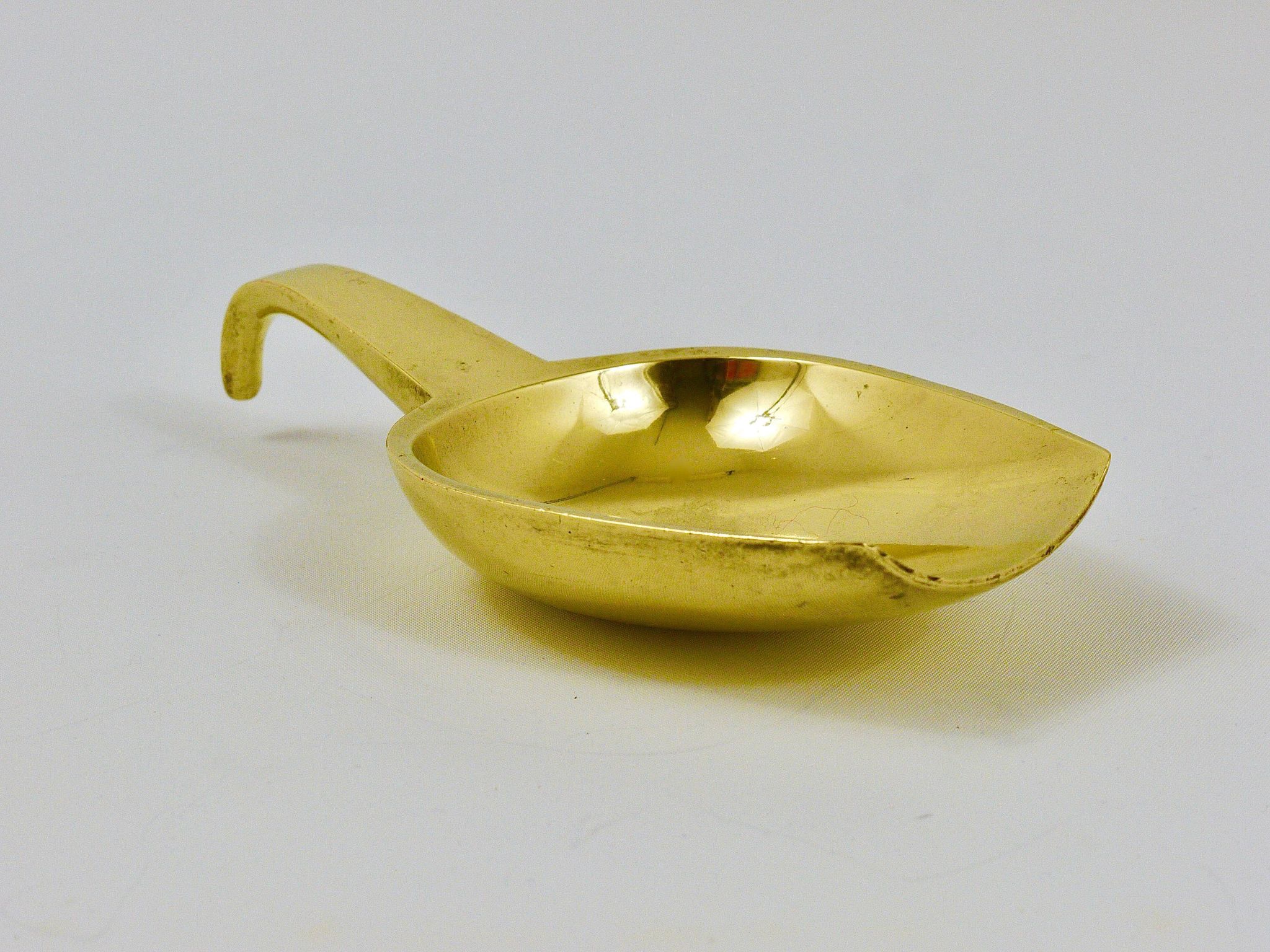 Carl Auböck Bowl or Scoop Ashtray Midcentury with Handle, Brass, Austria, 1950s