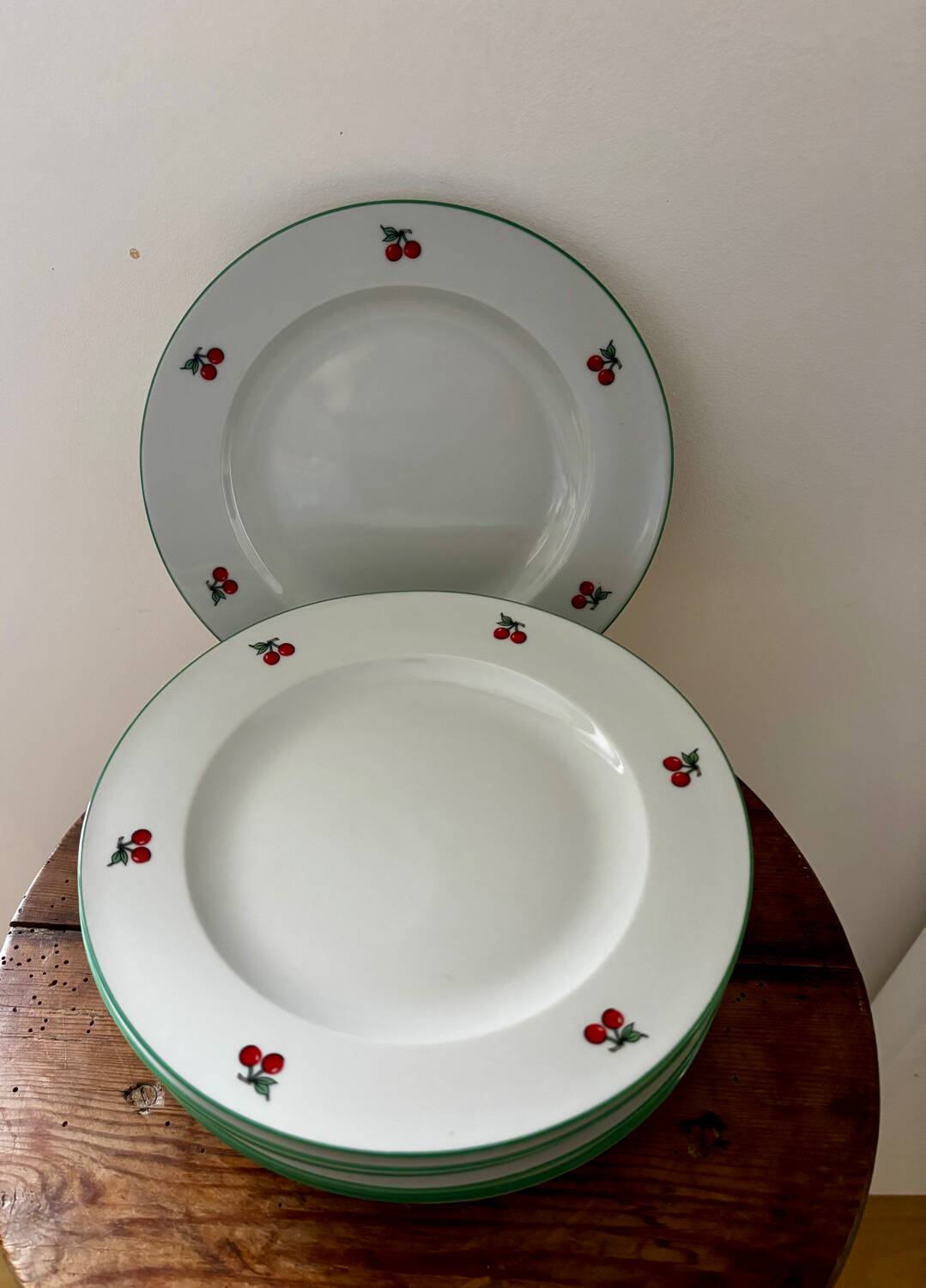 Set of 8 dessert plates in porcelain Harmony cherries