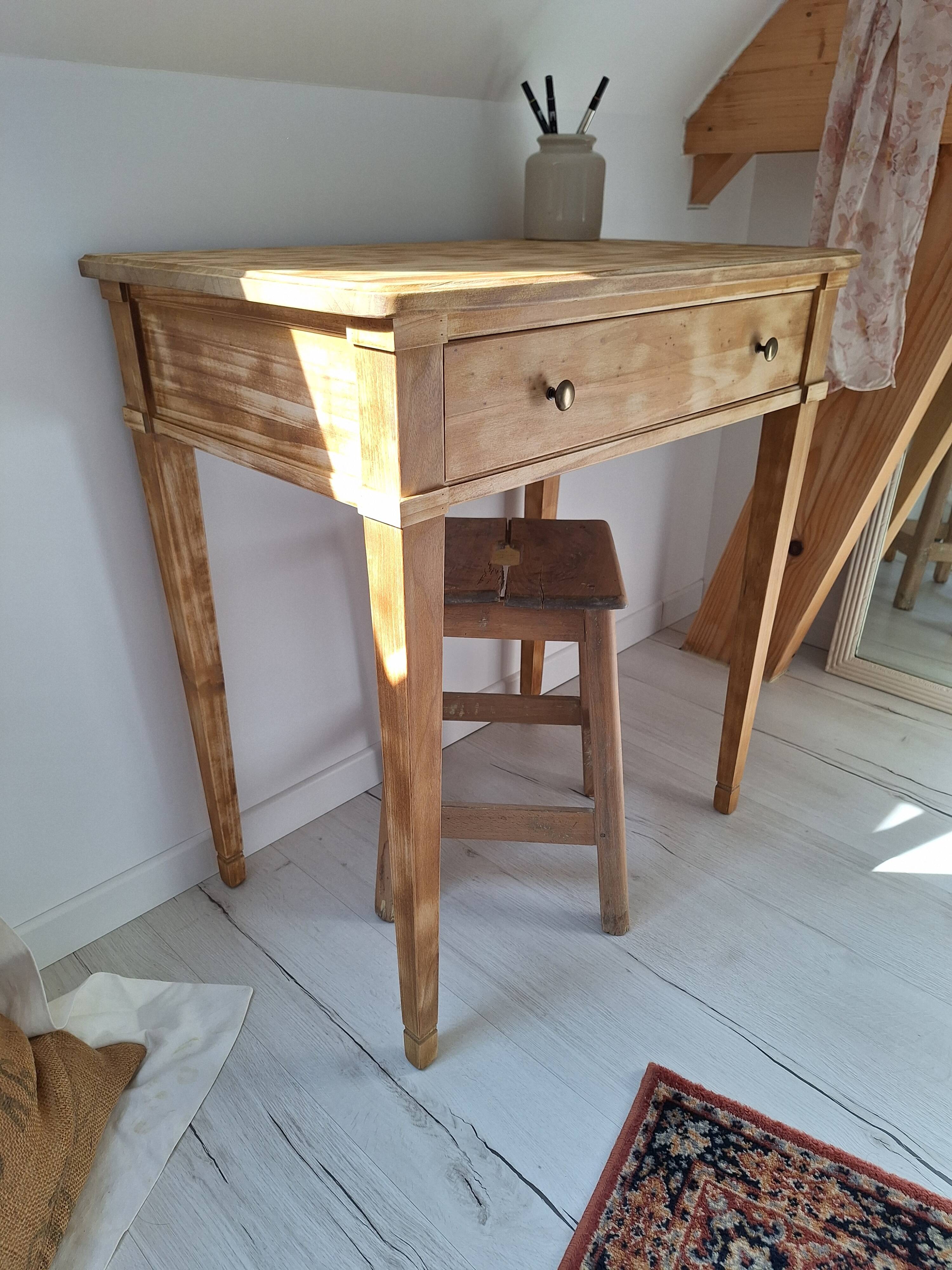 Bureau / Table d'appoint / Console en bois massif de style Louis-Philippe