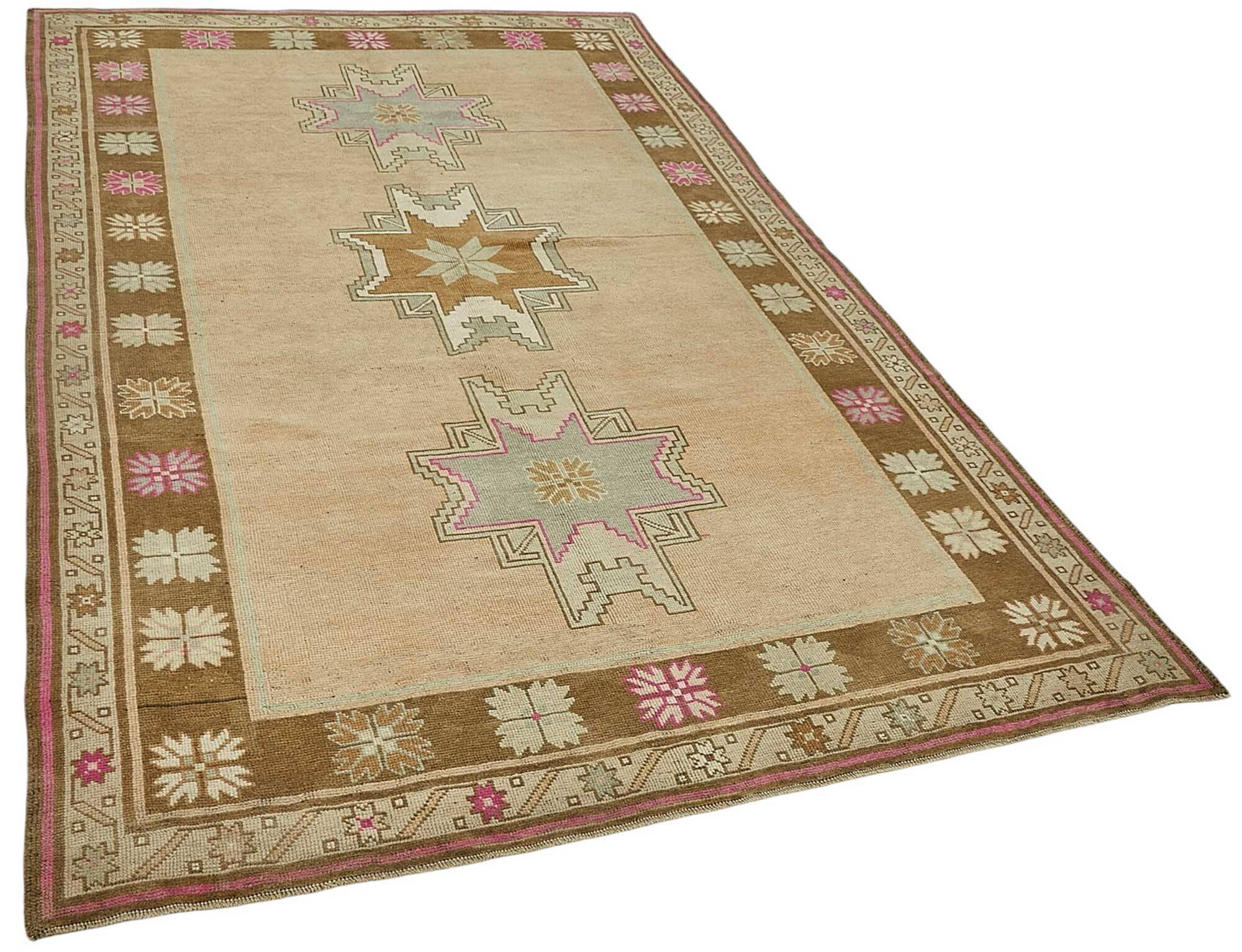 Turkish Vintage Anatolian Rug 167 cm x 262 cm