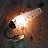 Vintage wall light in brass and textured glass – 60s/70s style