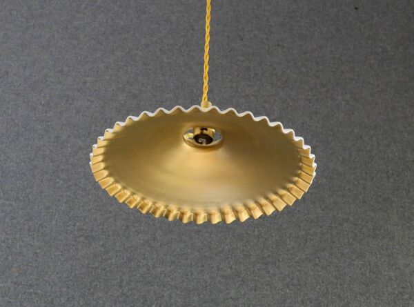Suspension en verre ancien peint en blanc et doré - douille et cable neufs