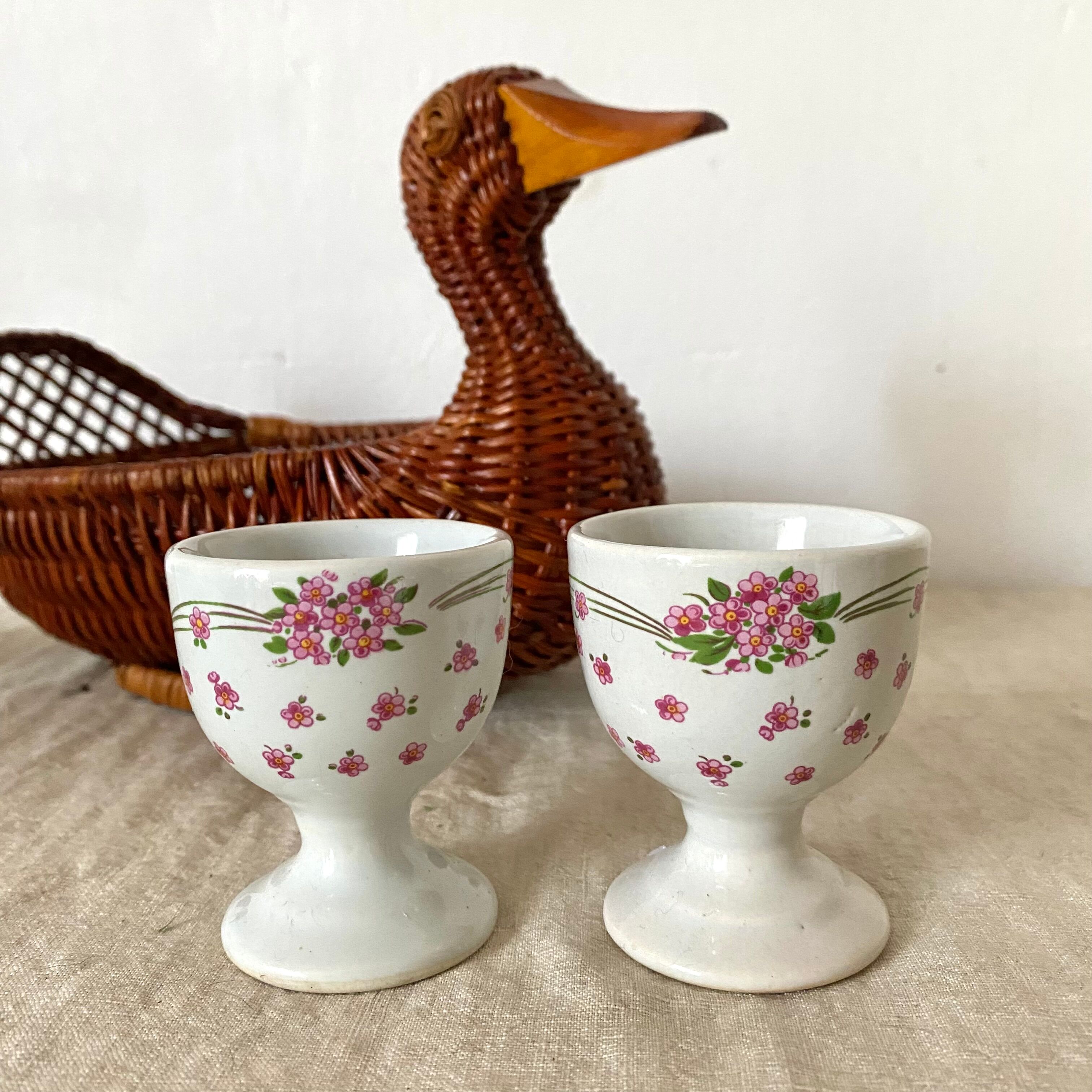 Vintage flowery poppies