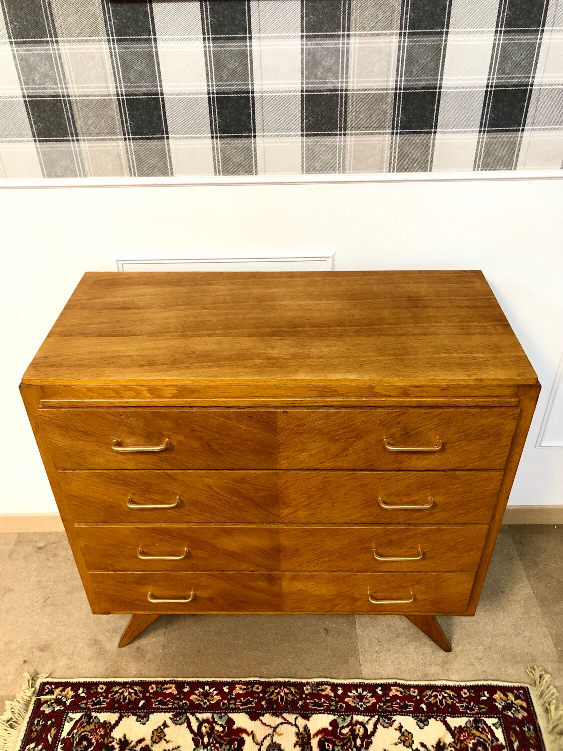 Compass feet dresser