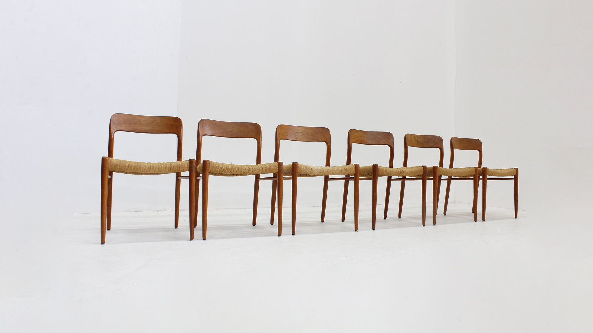Chaises de salle à manger vintage Modèle 75 par Niels Otto Møller en papercord, ensemble de 6
