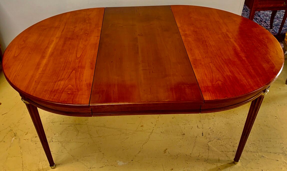 Louis XVI style table in cherry with 2 extensions