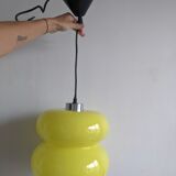 Suspension globe style peill & putlzer lampe vintage en opaline jaune pour luminaire baladeuse