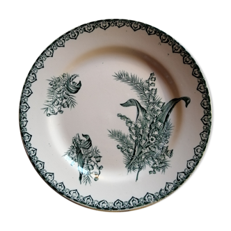 Old plate decorated with Saint Amand thrush