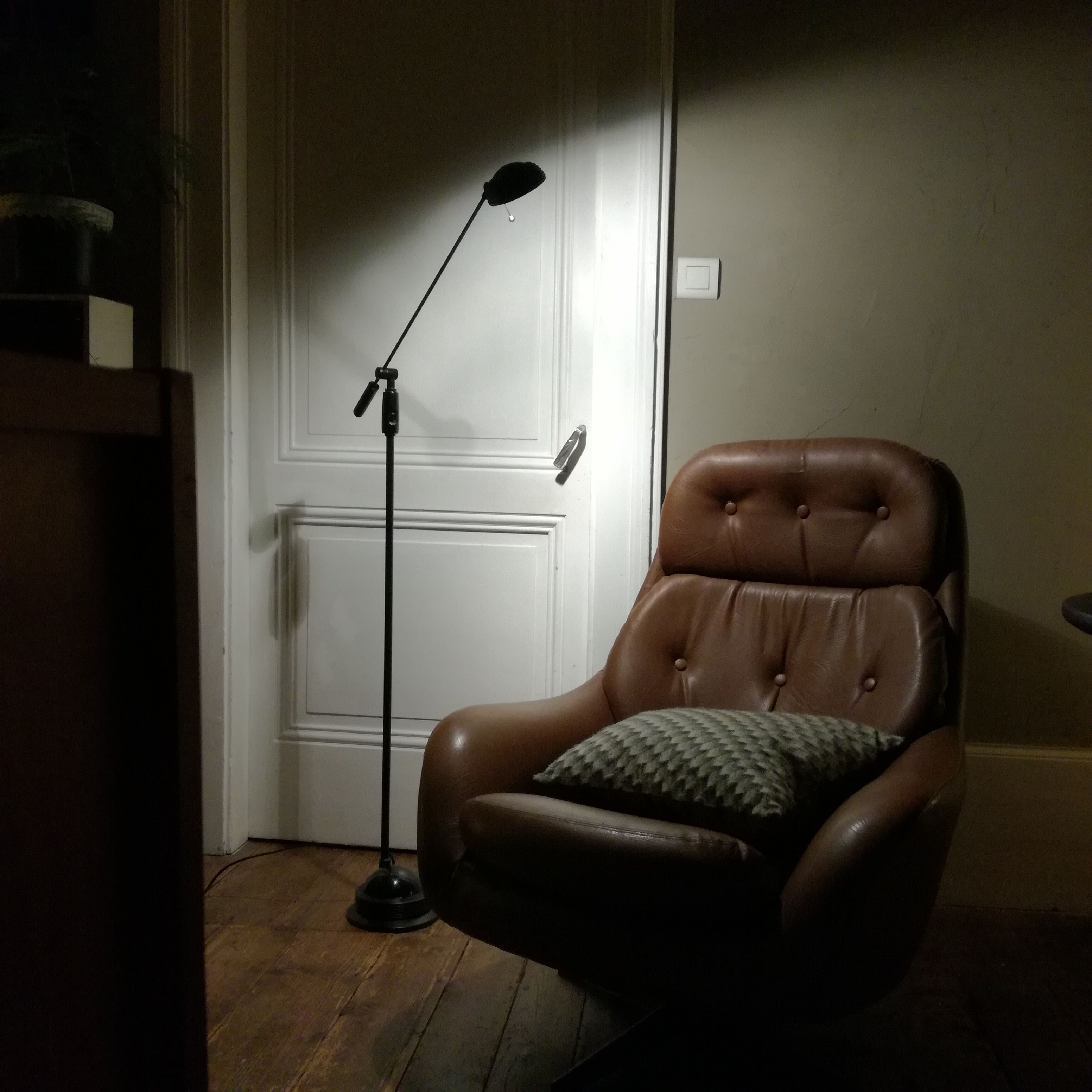 Articulated projector height 150