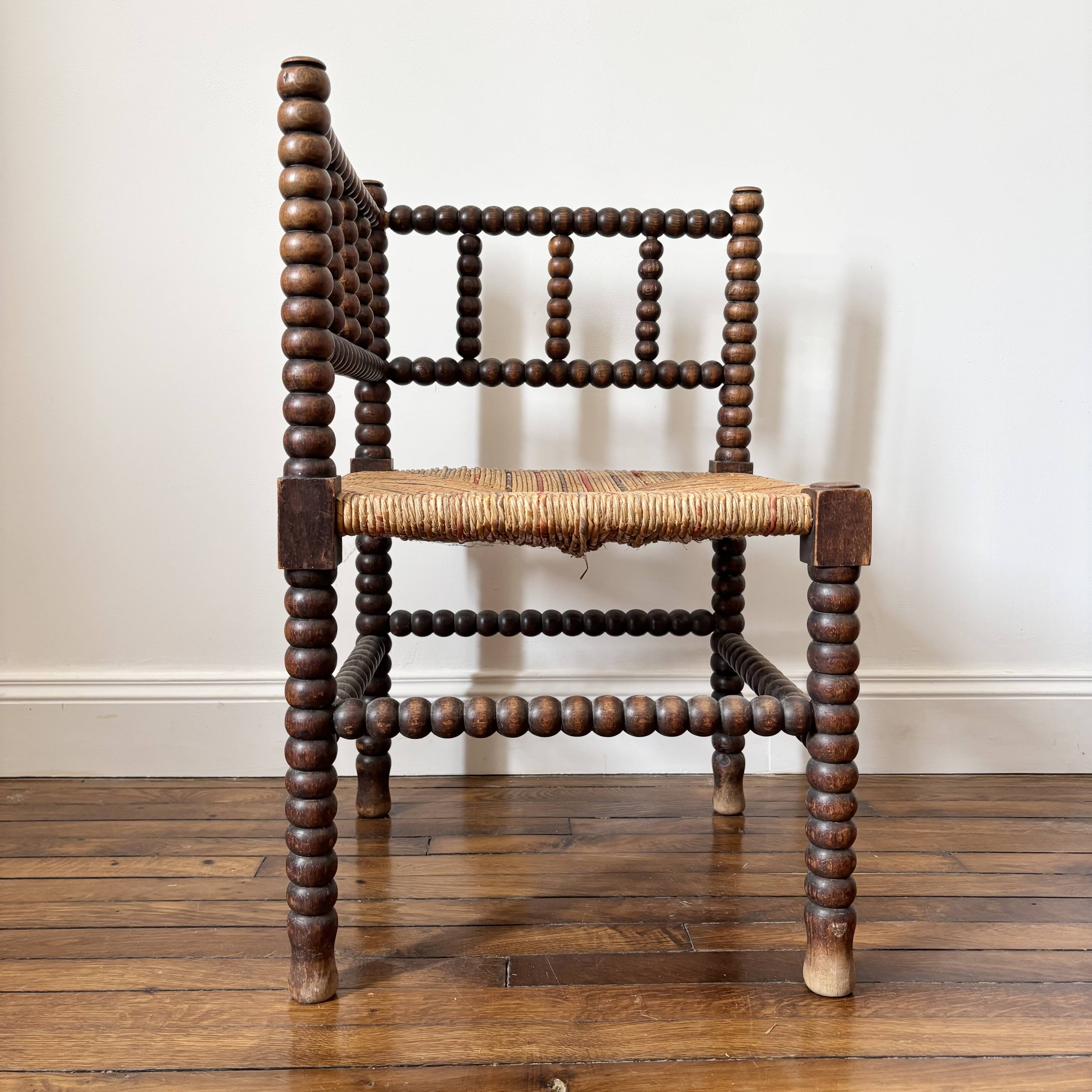 Vintage corner chair in turned wood and straw