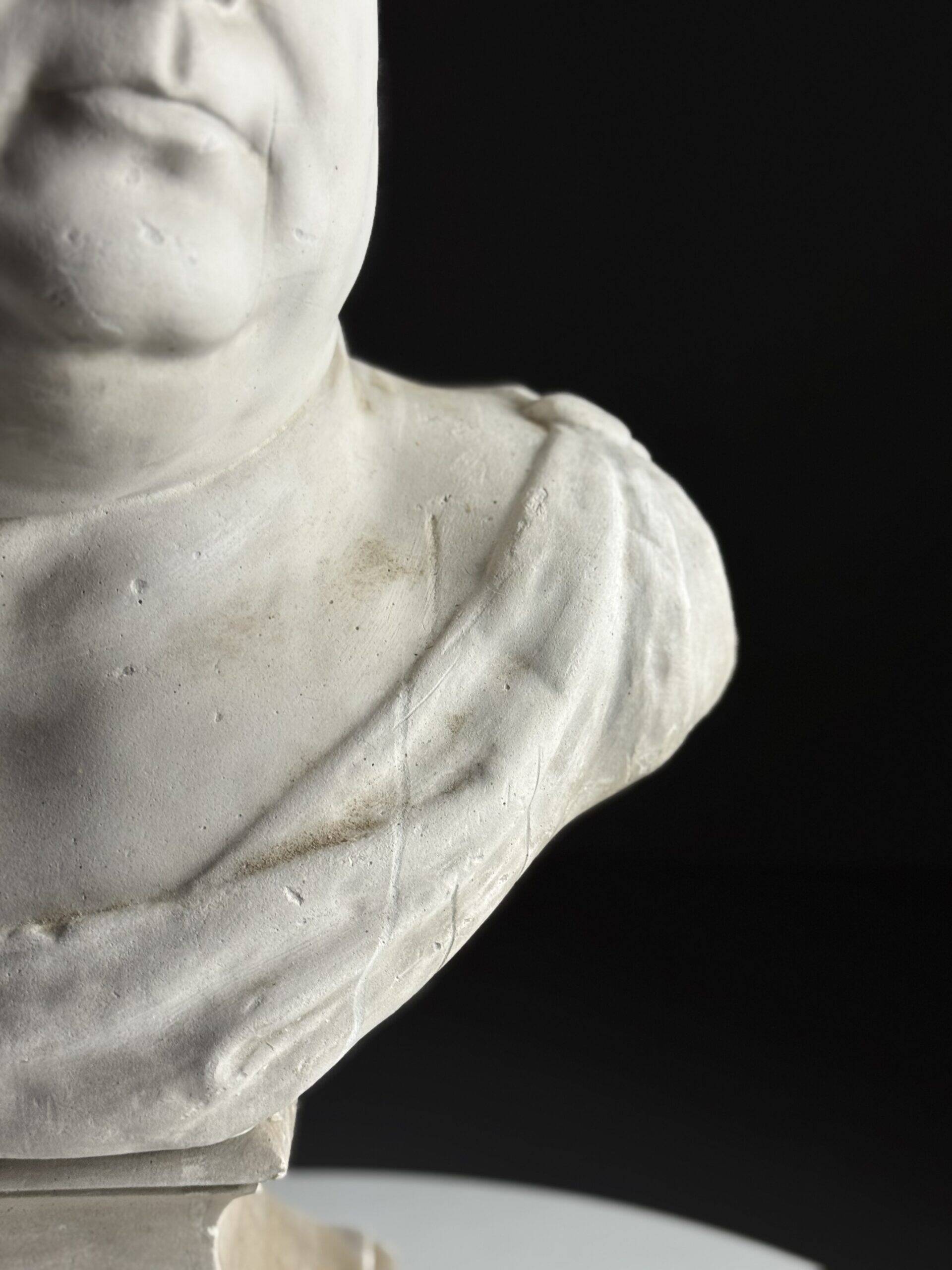 Buste de Vitellius en plâtre romain, 20e siècle.