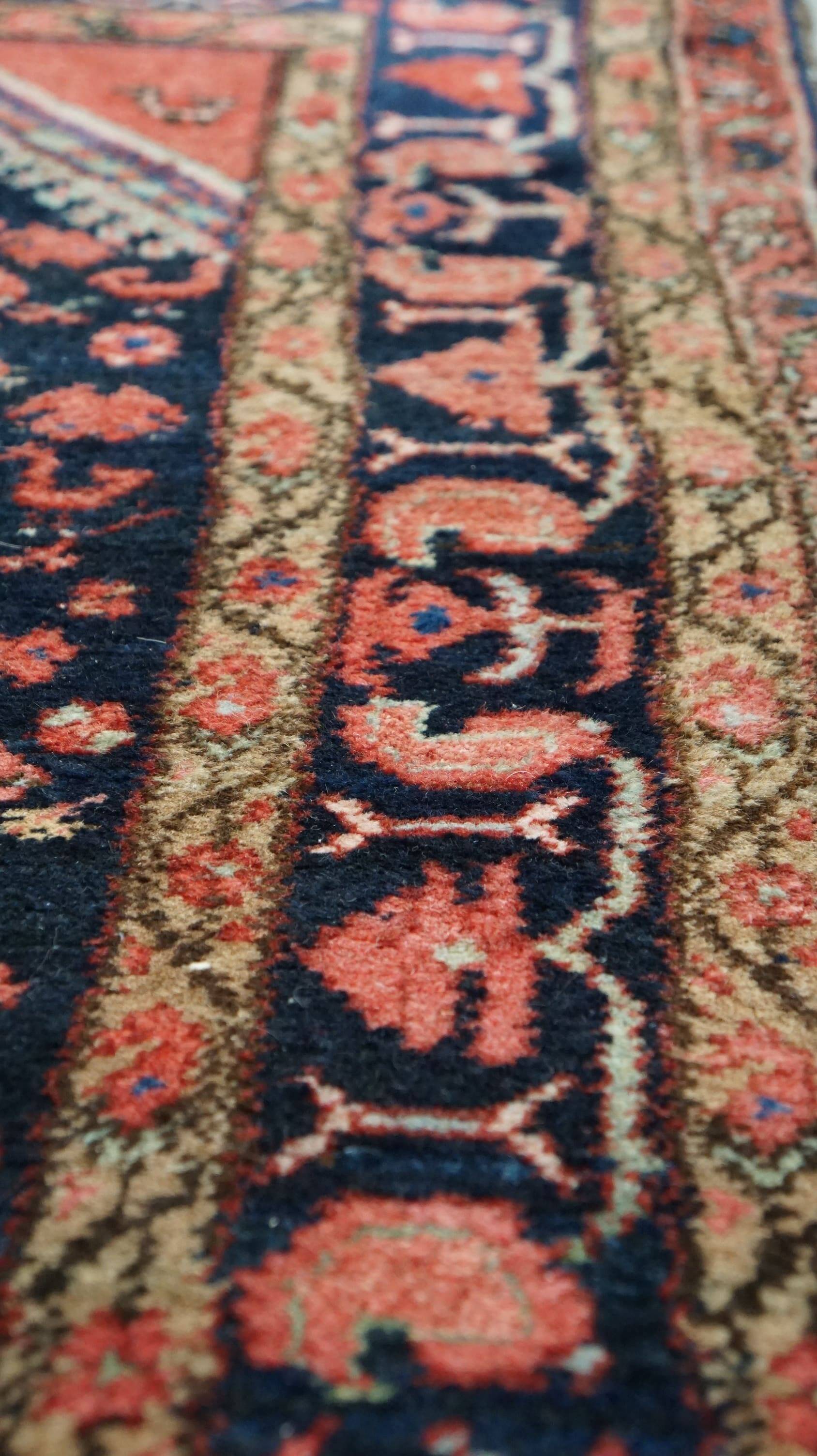 Vintage oriental rug 145x110cm
