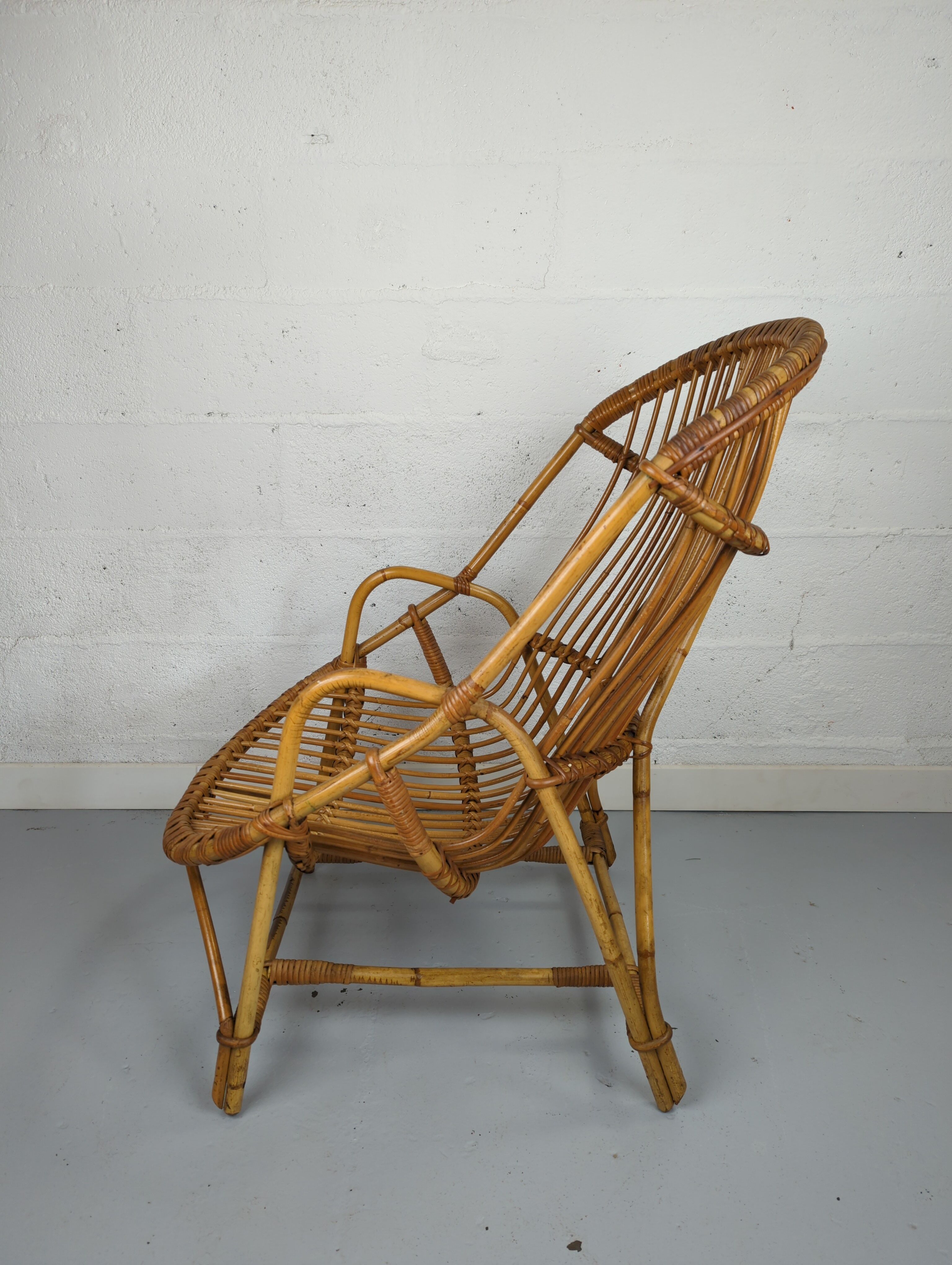 Fauteuil corbeille en rotin vintage