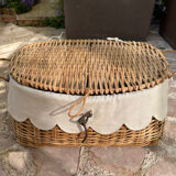 Wicker laundry basket