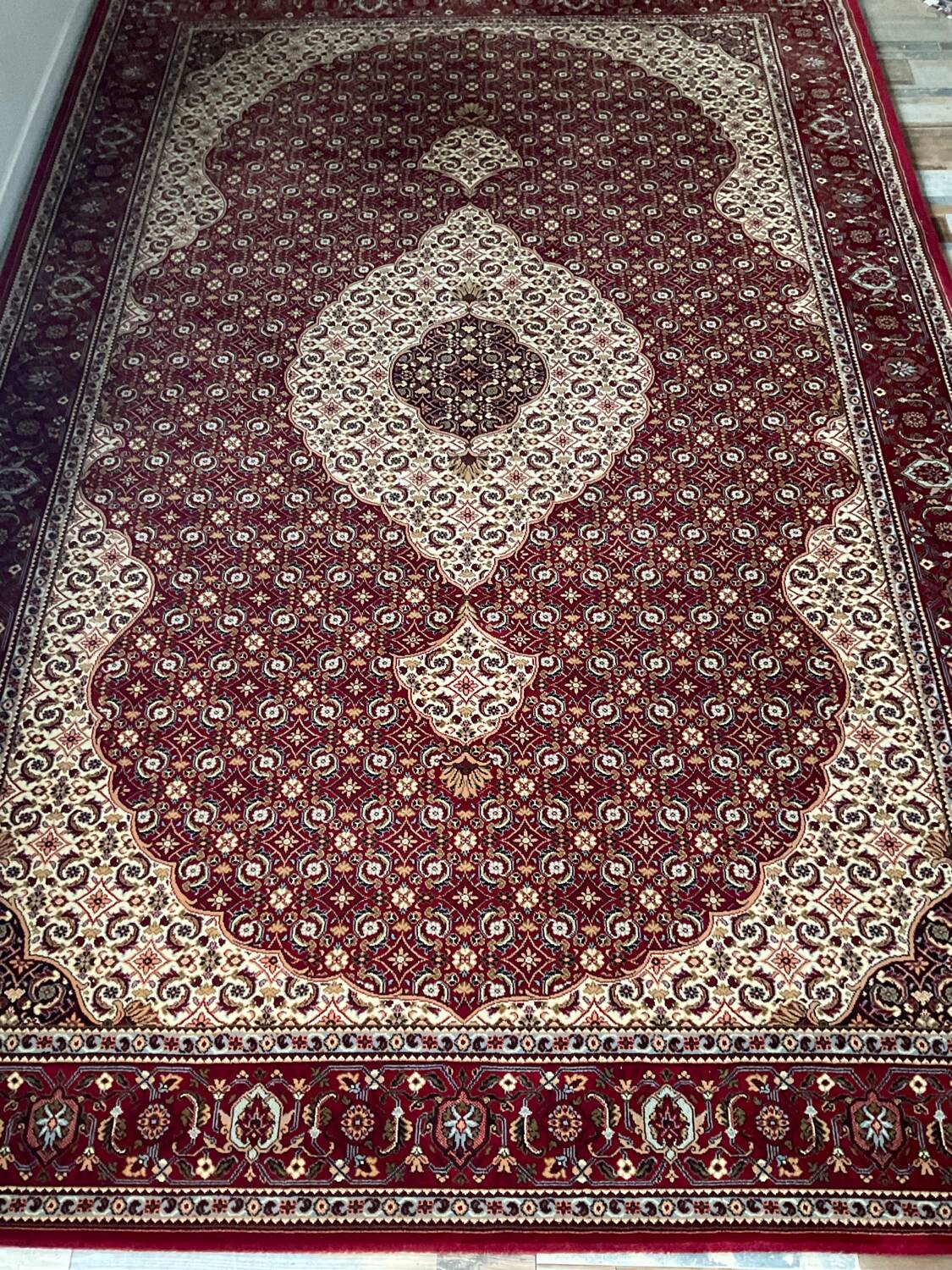 Persian wool rug 200x300cm