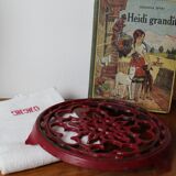 Enamelled cast iron flat