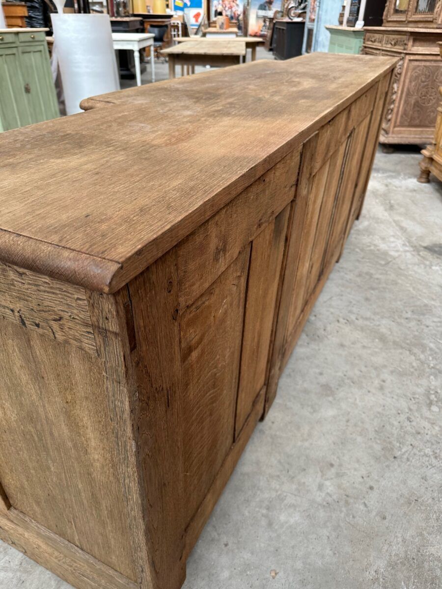 Solid oak enfilade from the 19th century.