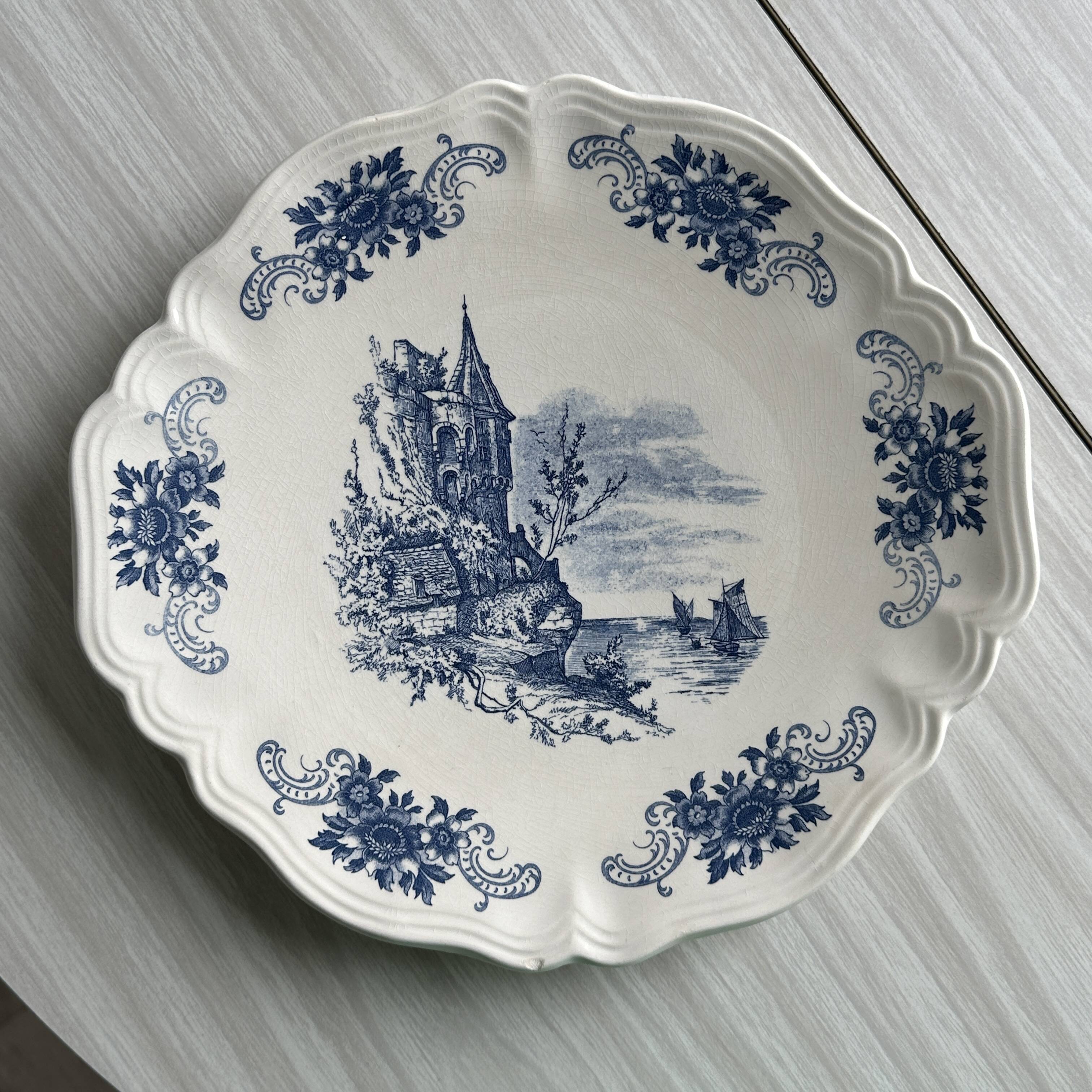 Plate - presentation dish in Sarreguemines earthenware, "Surrey" collection