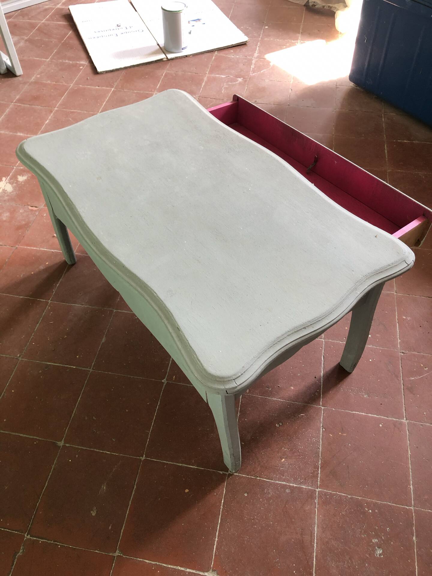 Small coffee table with drawer