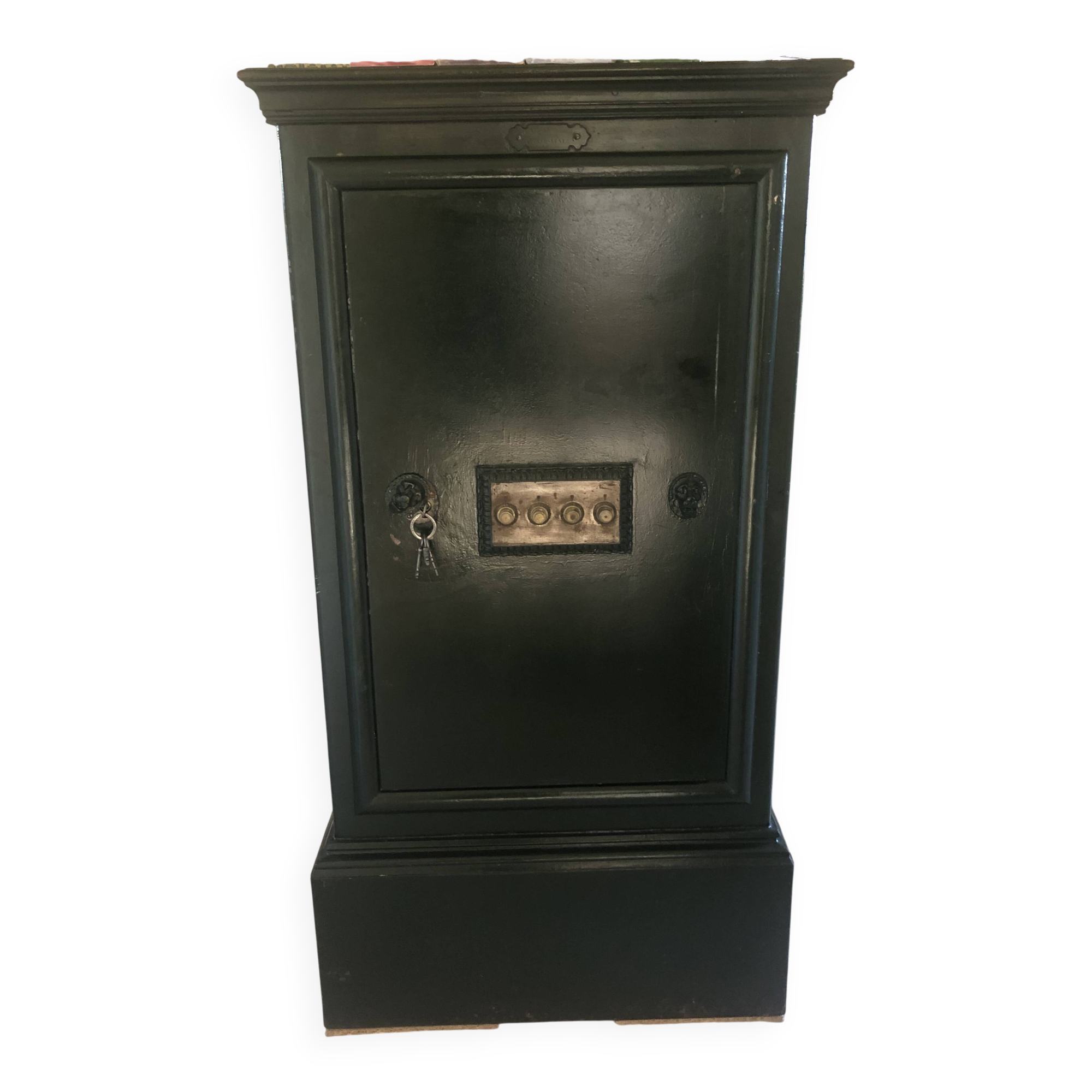 Coffre fort ancien