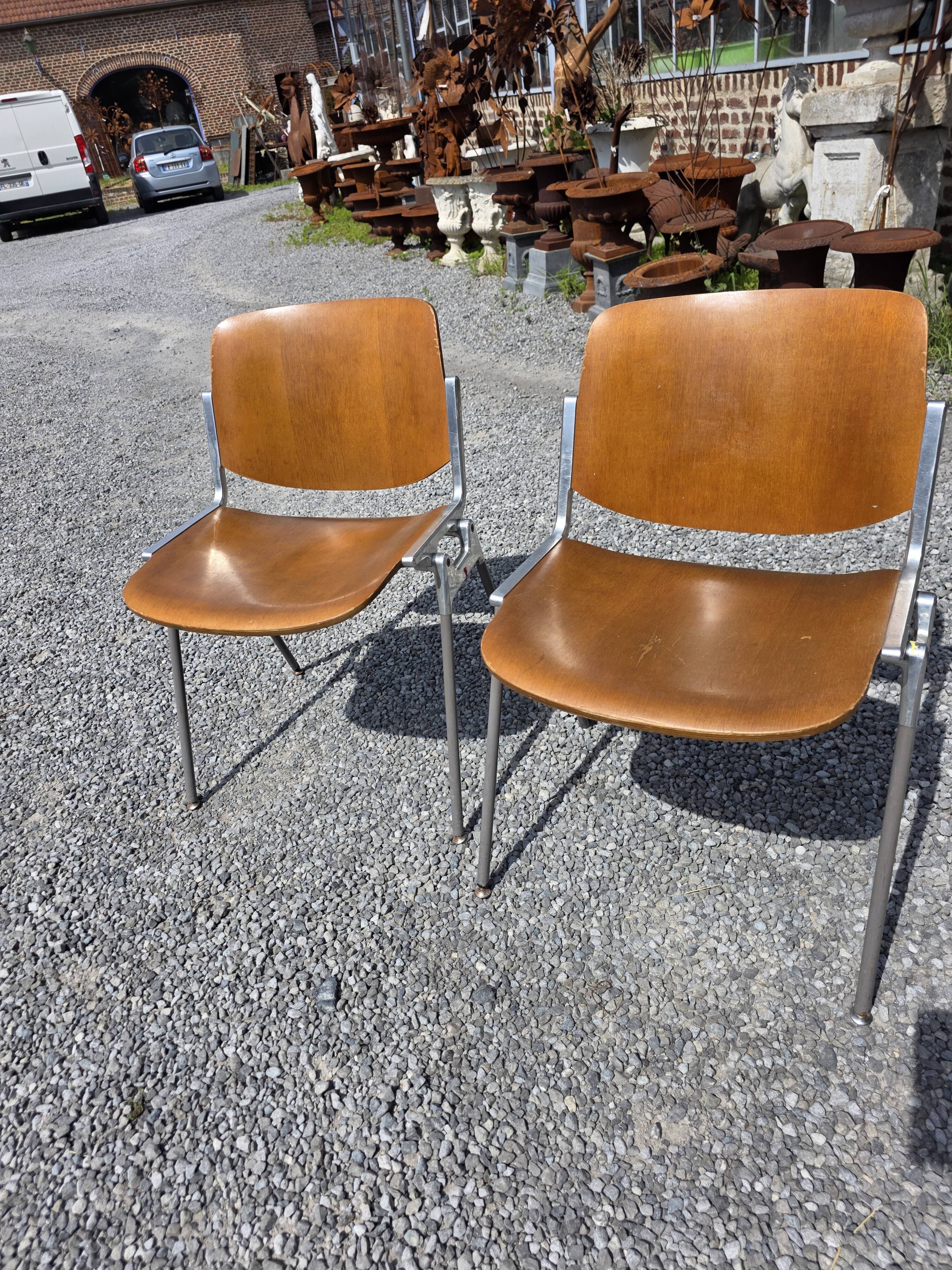 Paire de chaises "DSC 106" par Giancarlo Piretti pour Castelli, 1960
