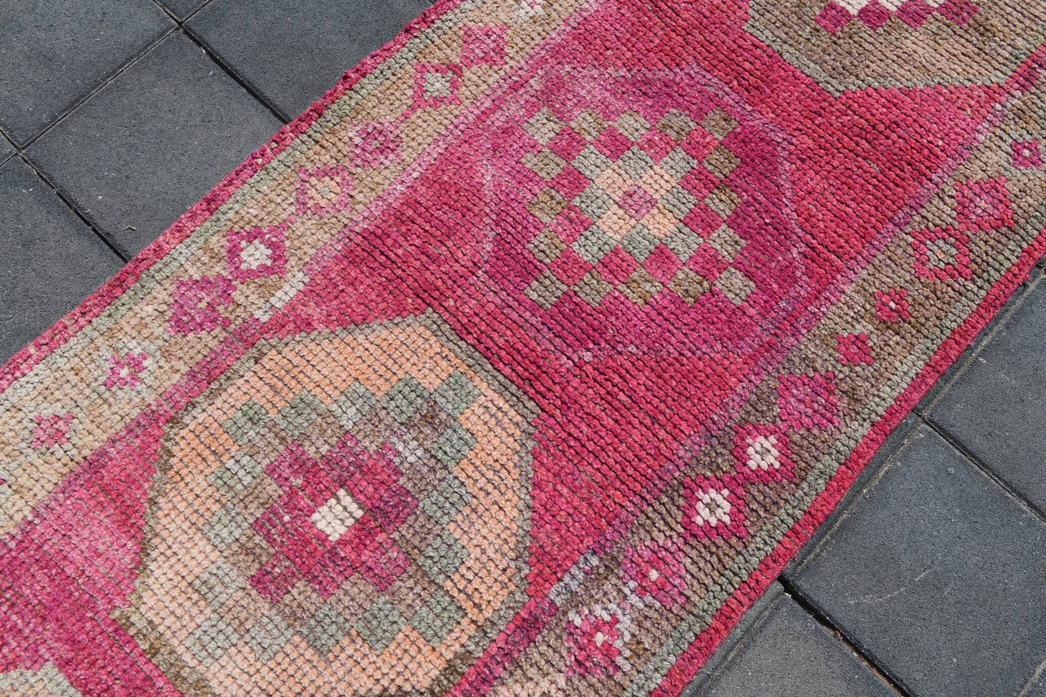 Tapis de Couloir Anatolien Fuchsia, Motifs Géométriques Vintage, 94x324 Cm