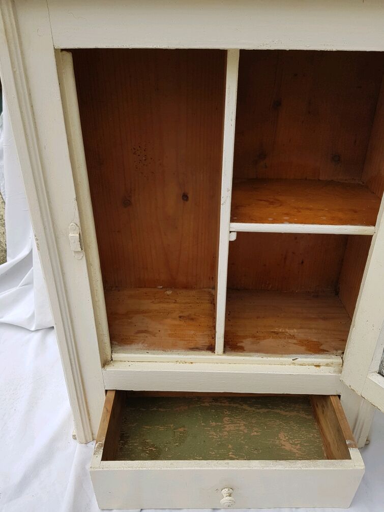 50's medicine cabinet