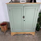 Armoire parisienne