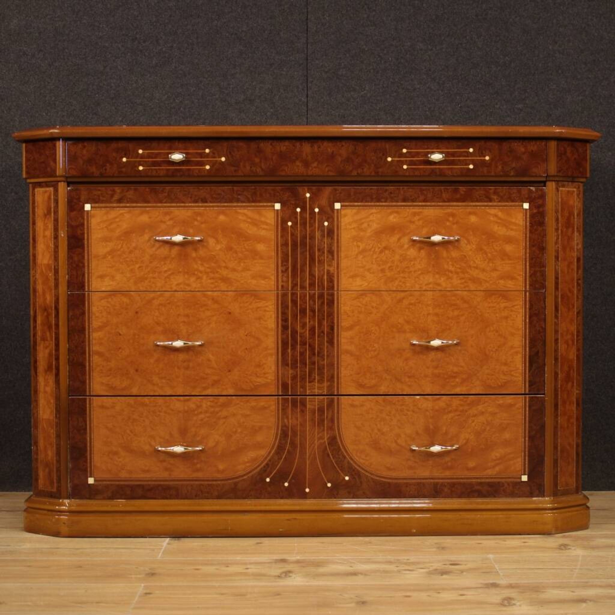 Italian commode in wood from 20th century