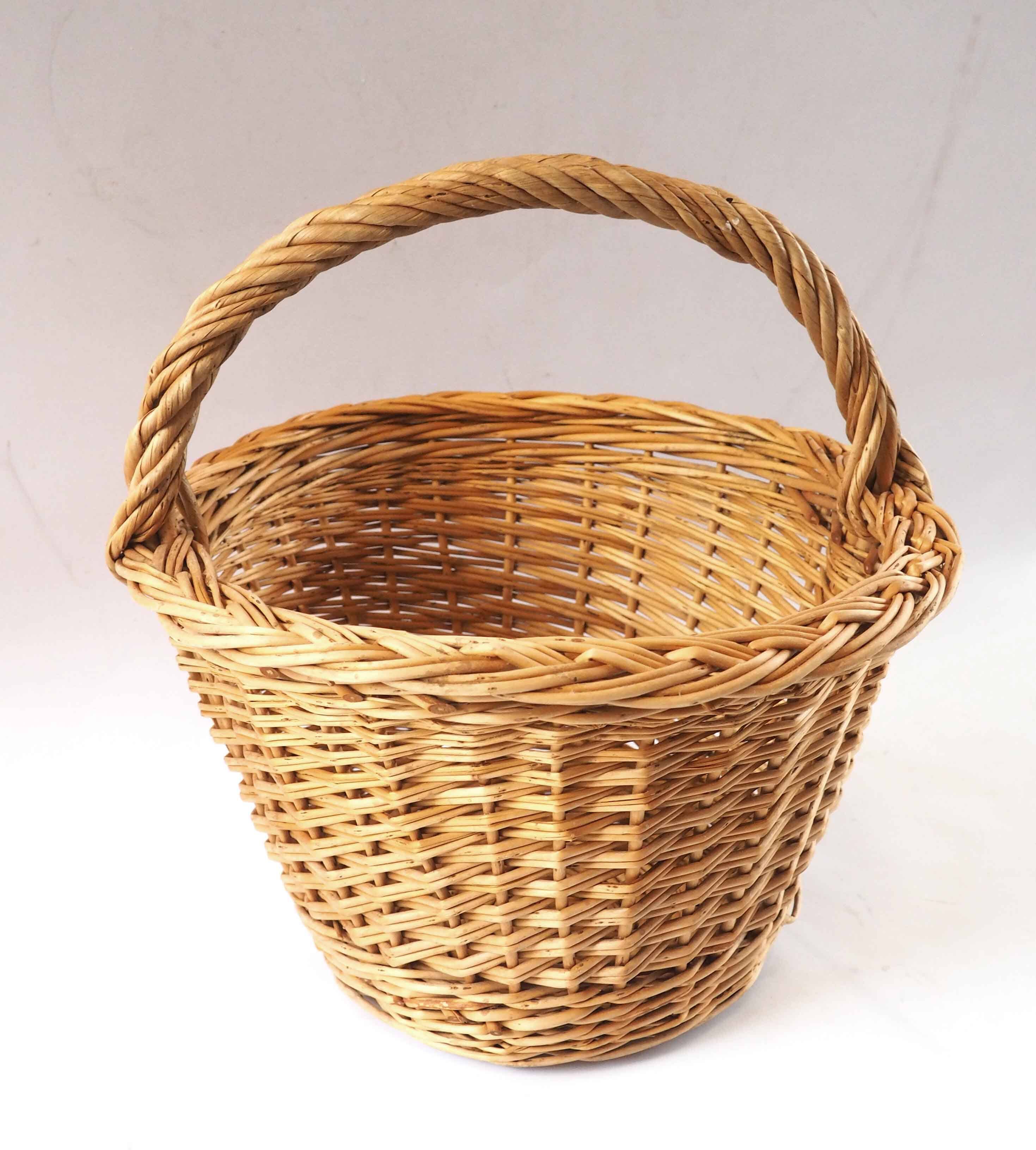 Panier rotin clair