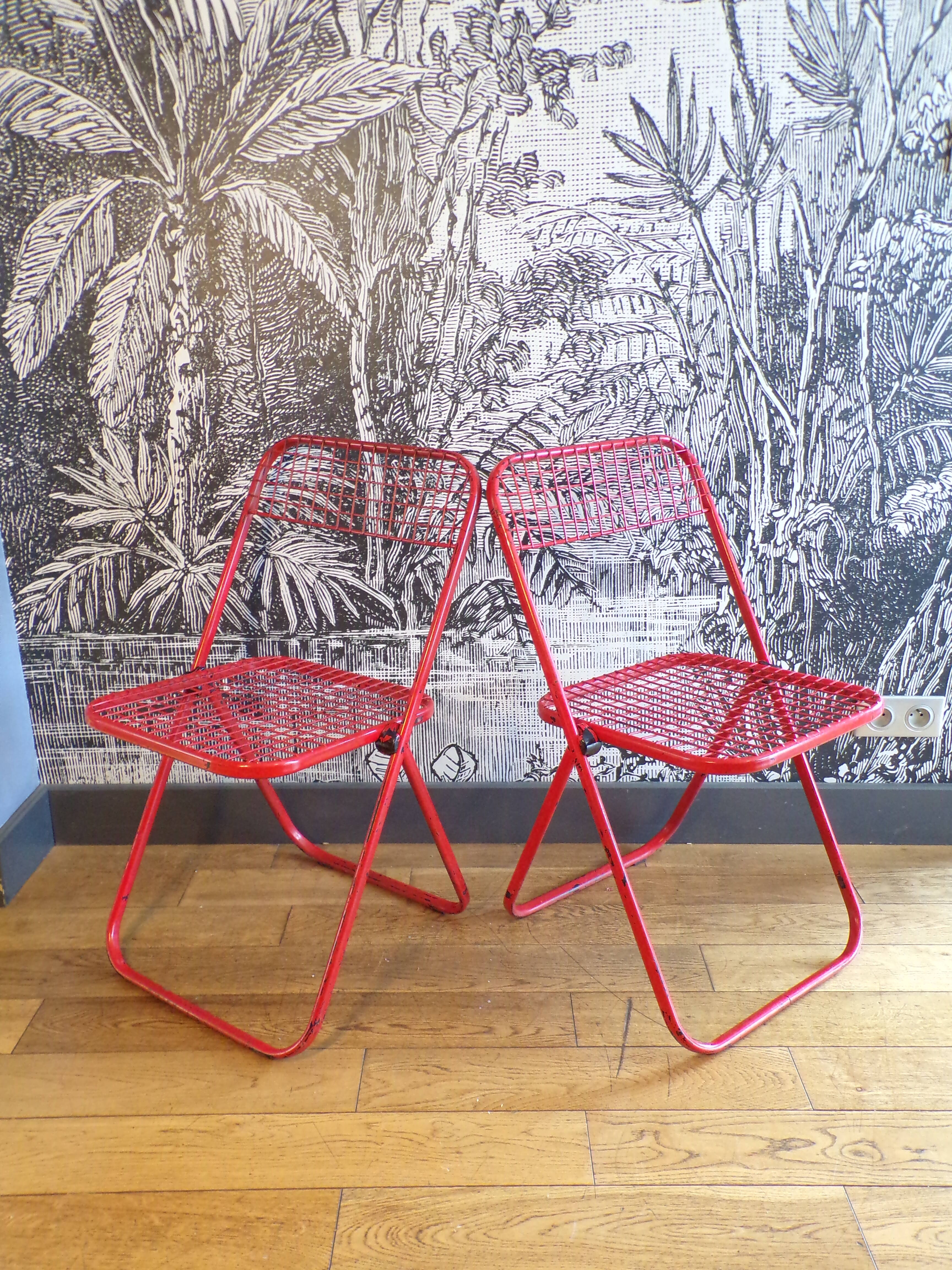 2 folding Talin mesh chairs