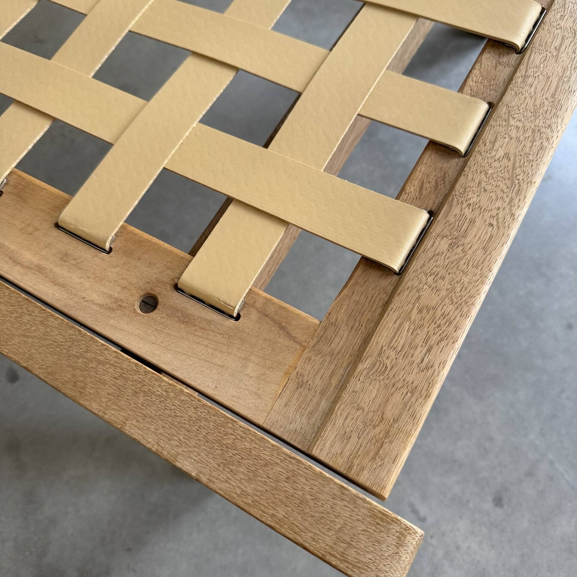 Vintage Hans Wegner lounge chair GE375 in oak