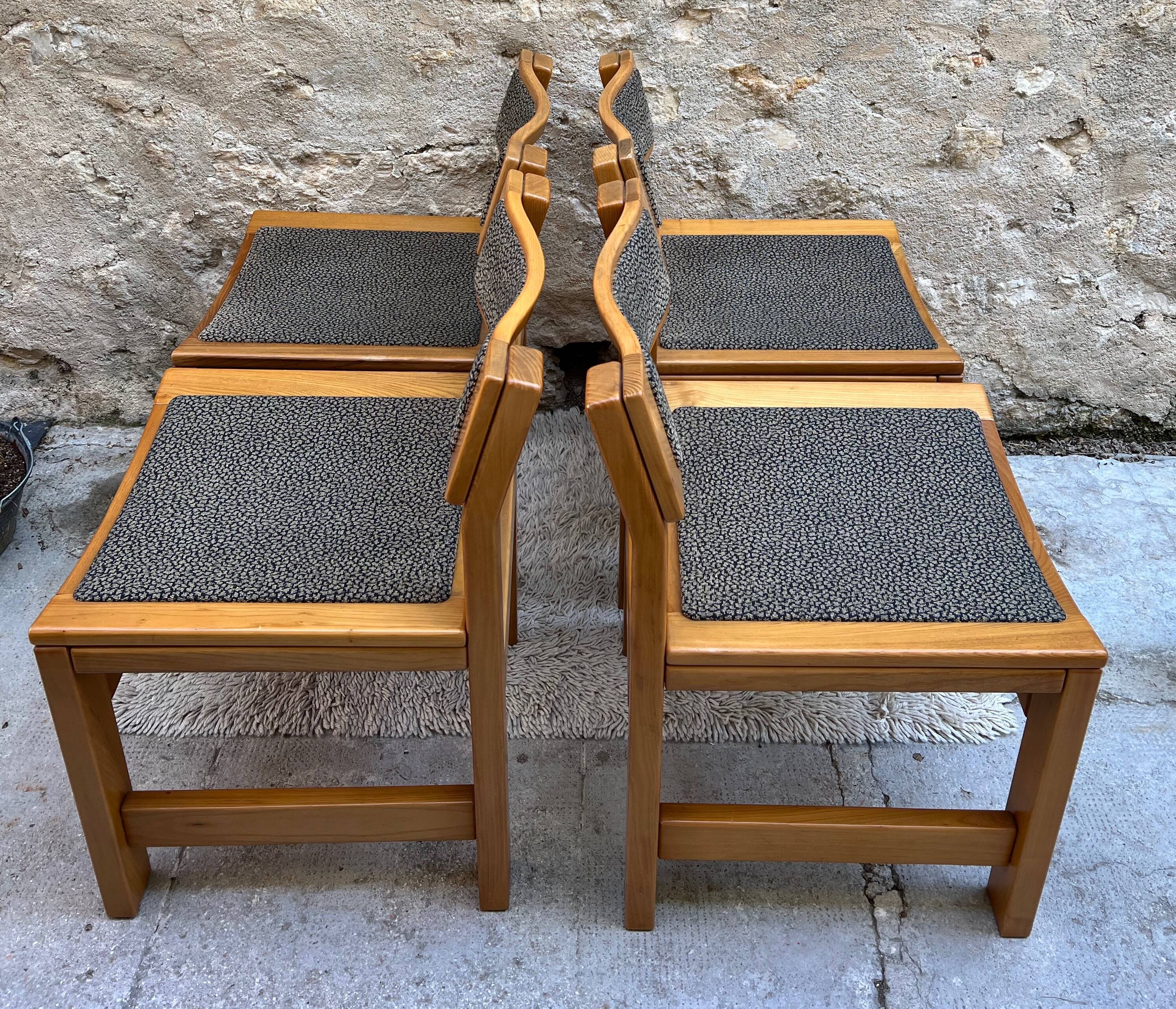 Set of 4 brutalist vintage chairs in solid wood and fabric