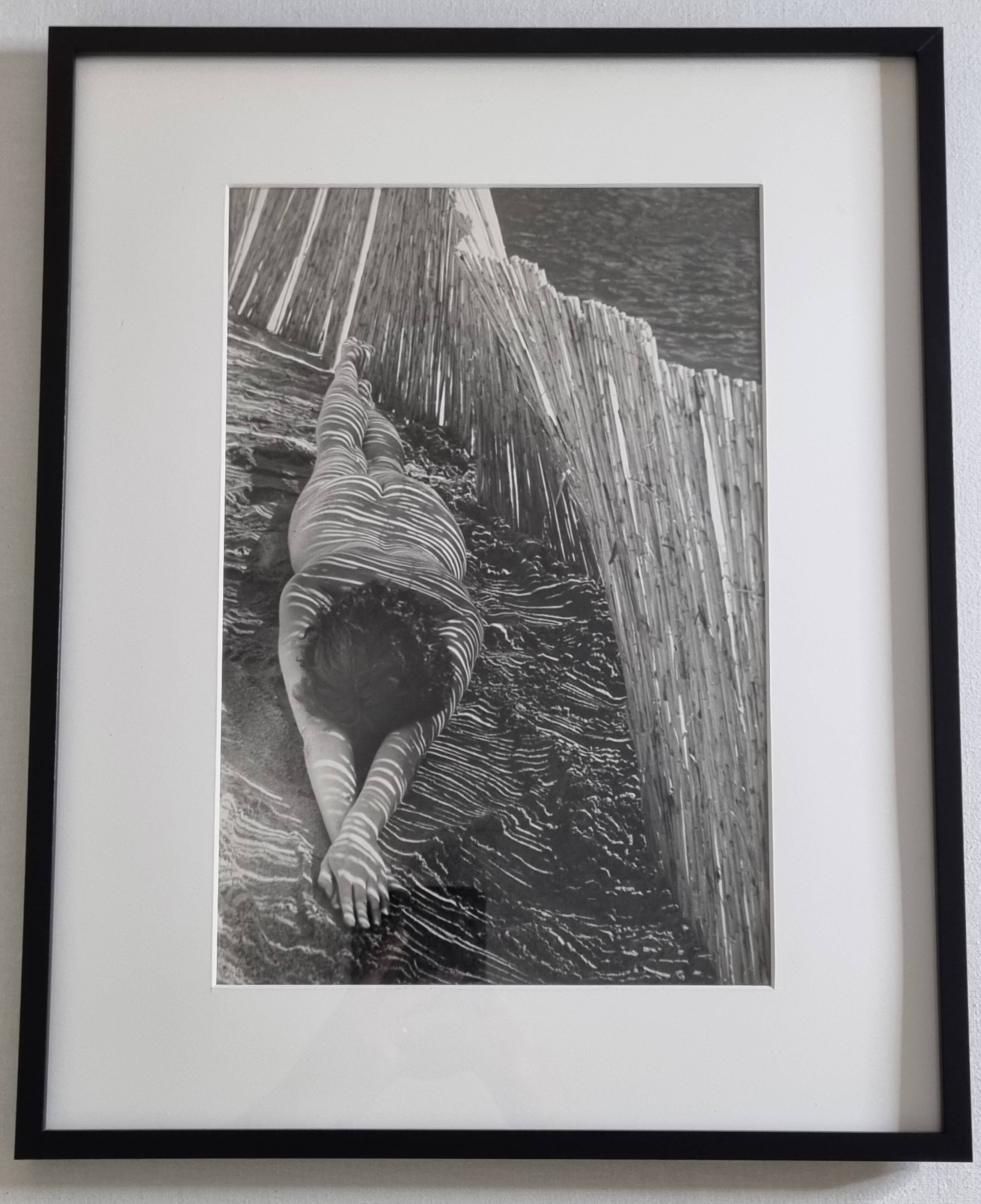 Vintage silver gelatin photography study of a reclining nude, signed and framed, 42x52 cm.