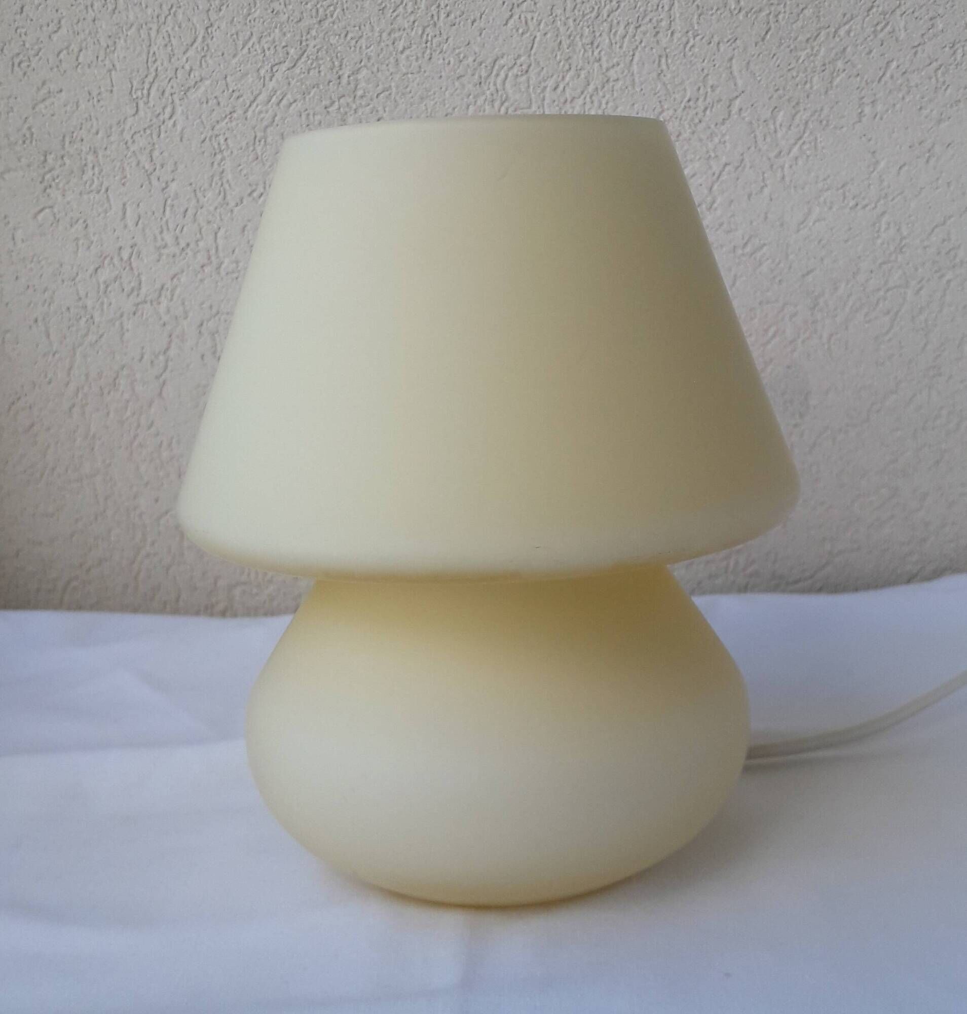 Mushroom lamp Alpha