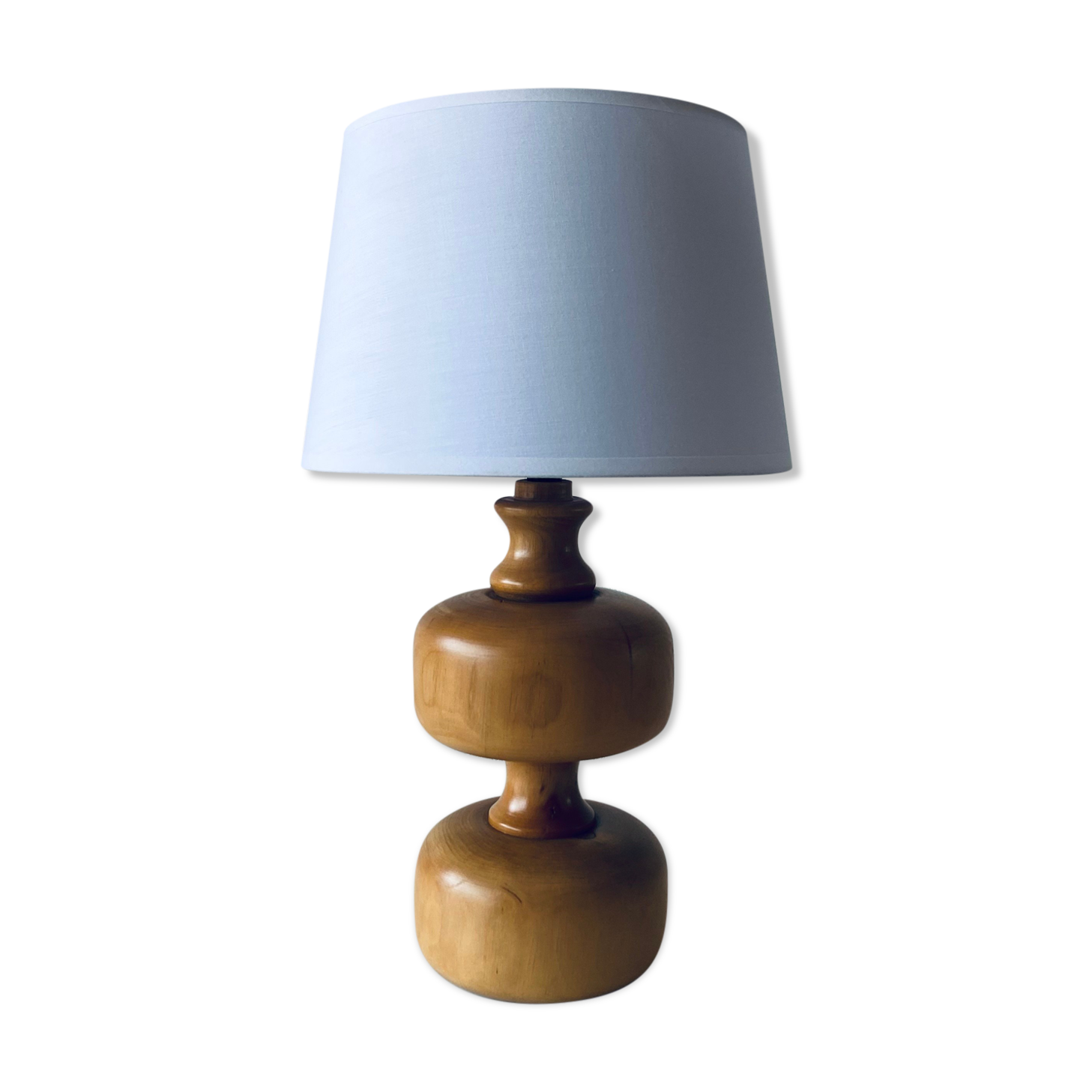 Lampe en bois tourné