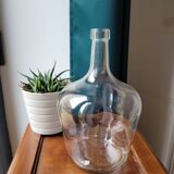 Transparent demijohn vase