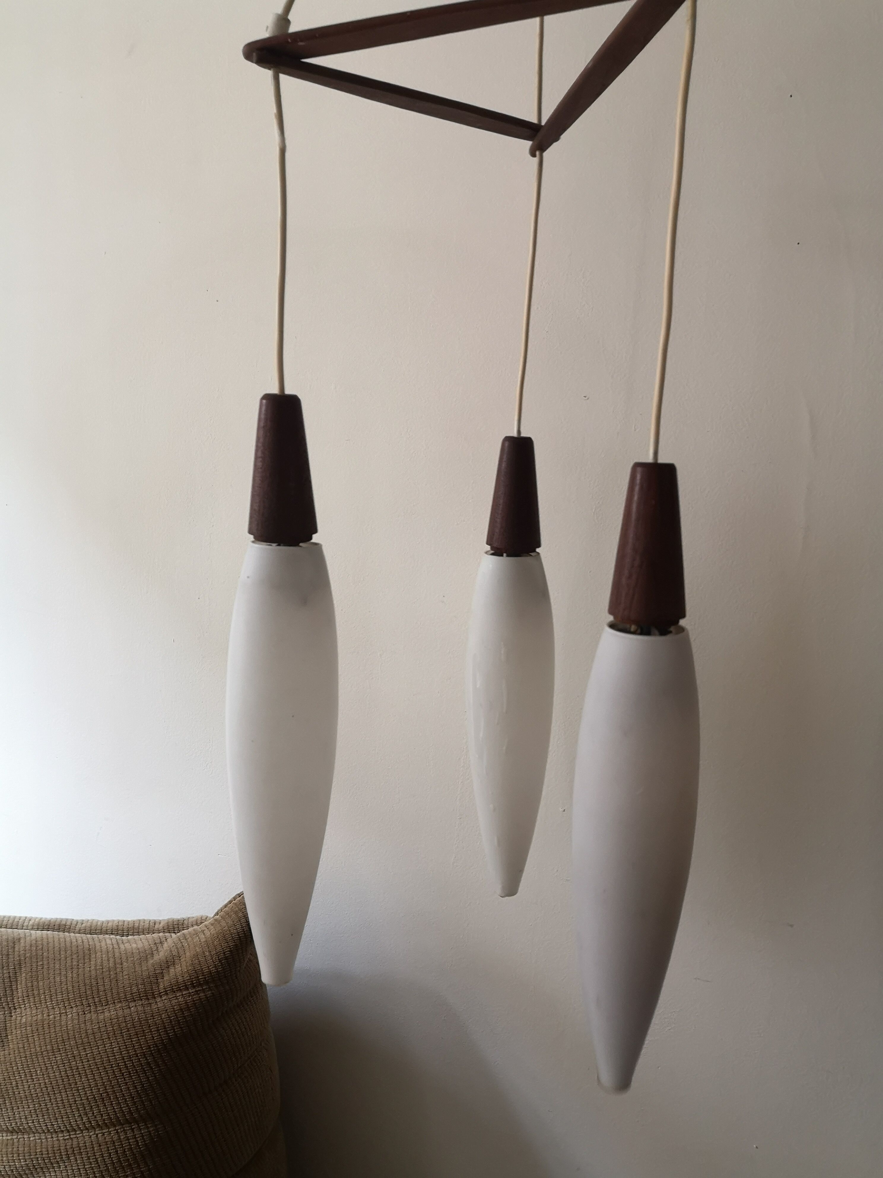 Suspension 3 lights opaline & teak, Louis Kalff 1960