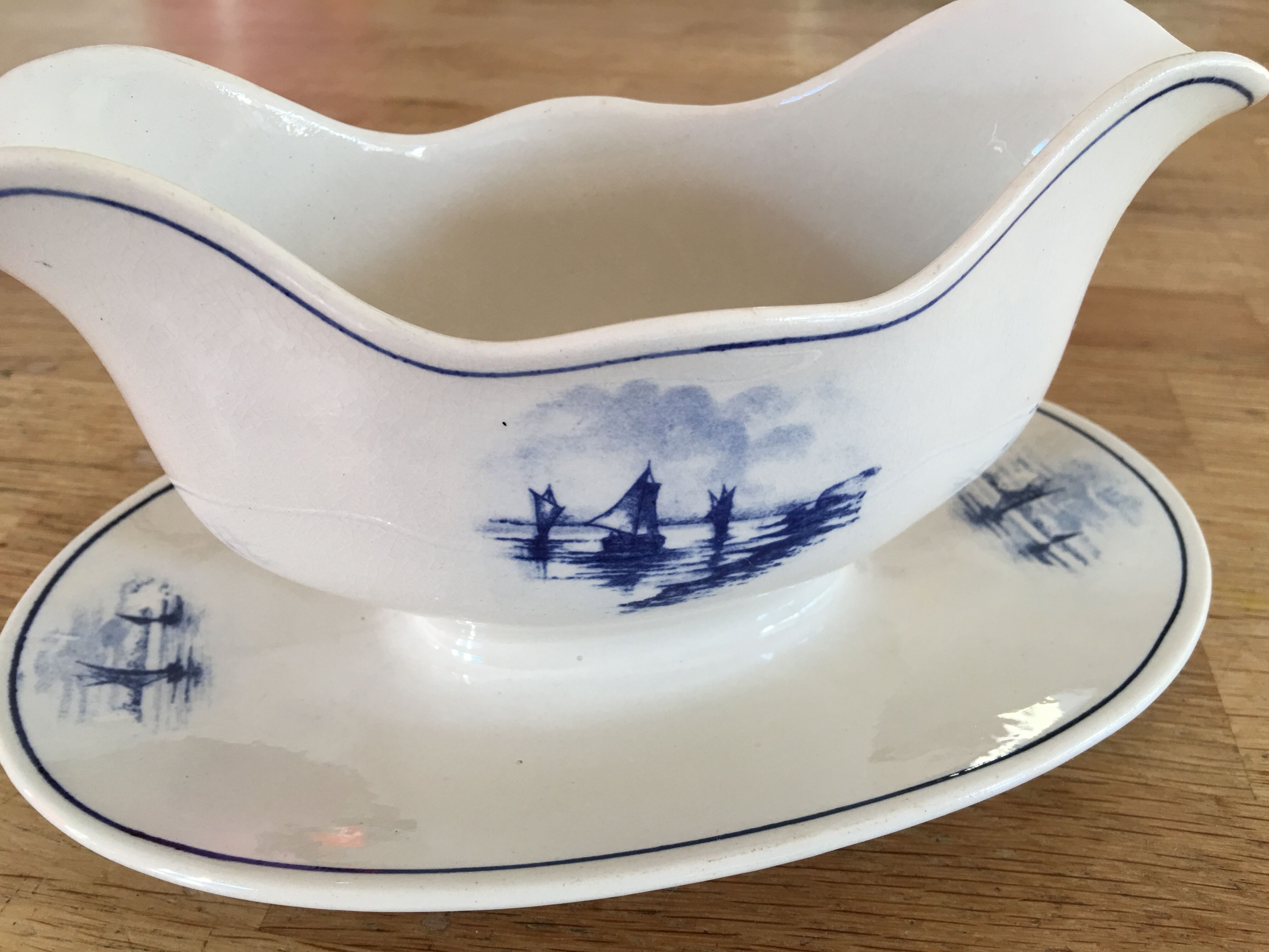 Dutch earthenware saucière, early XX