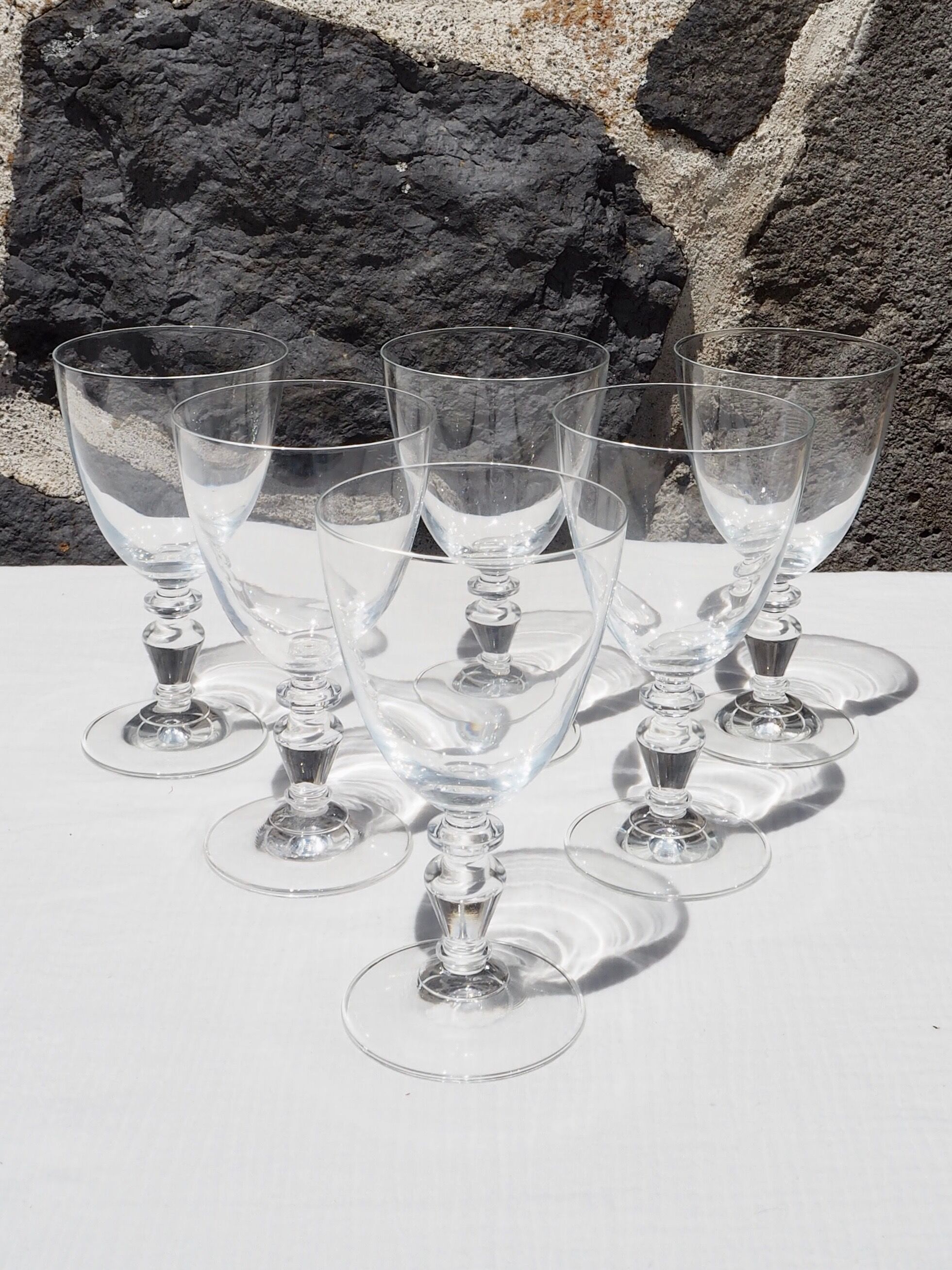 Set of 6 glasses on foot