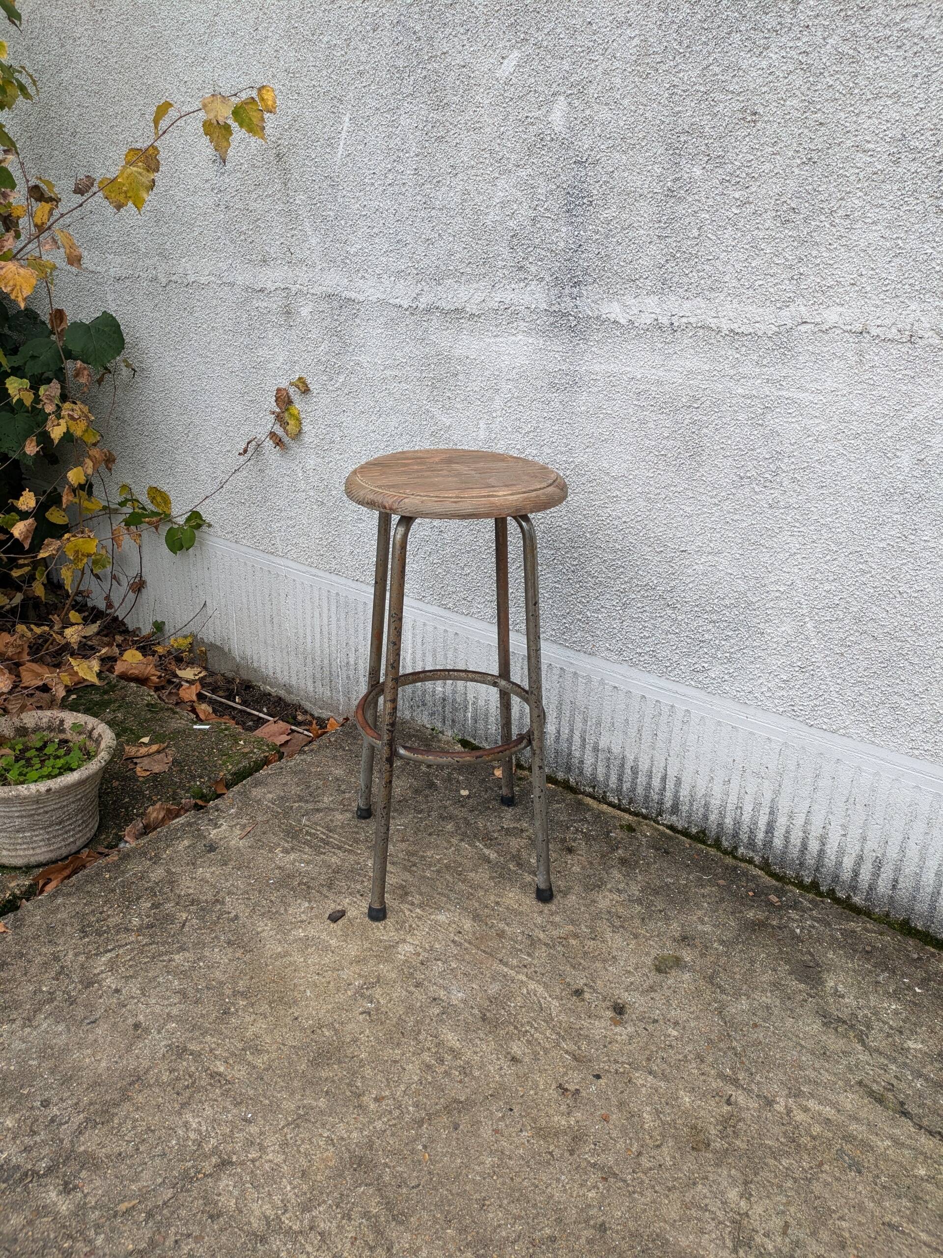 Tabouret haut d'atelier