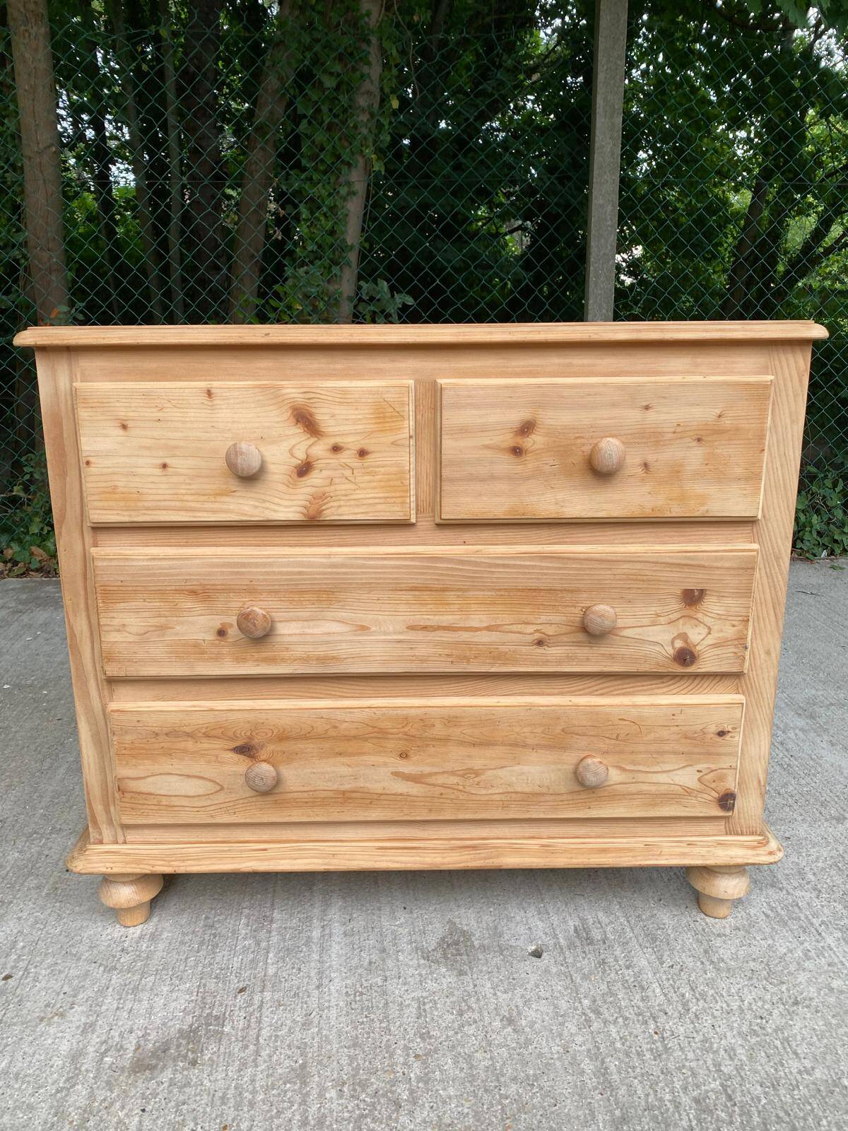 Commode anglaise rénovée en bois massif 1970